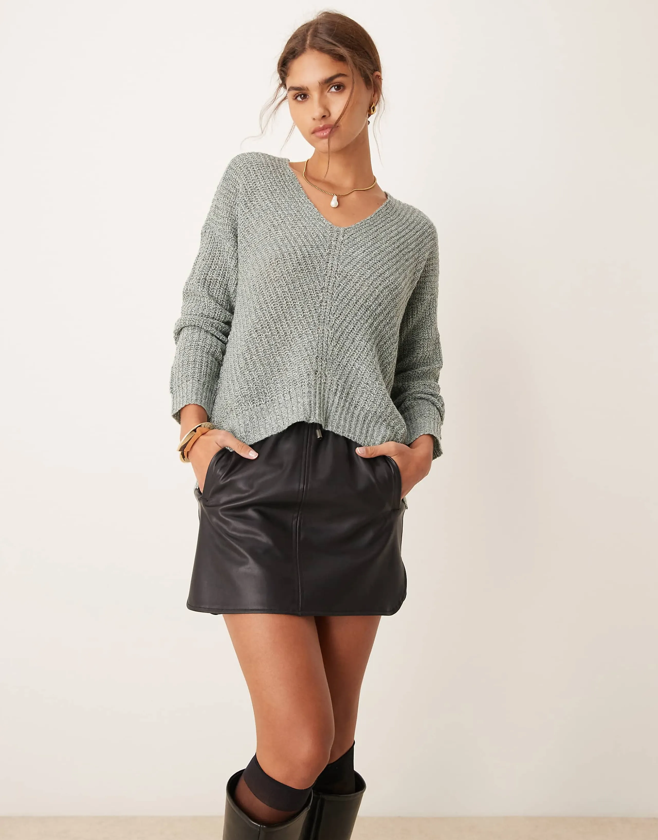 JDY slouchy longline sweater with side split in light blue