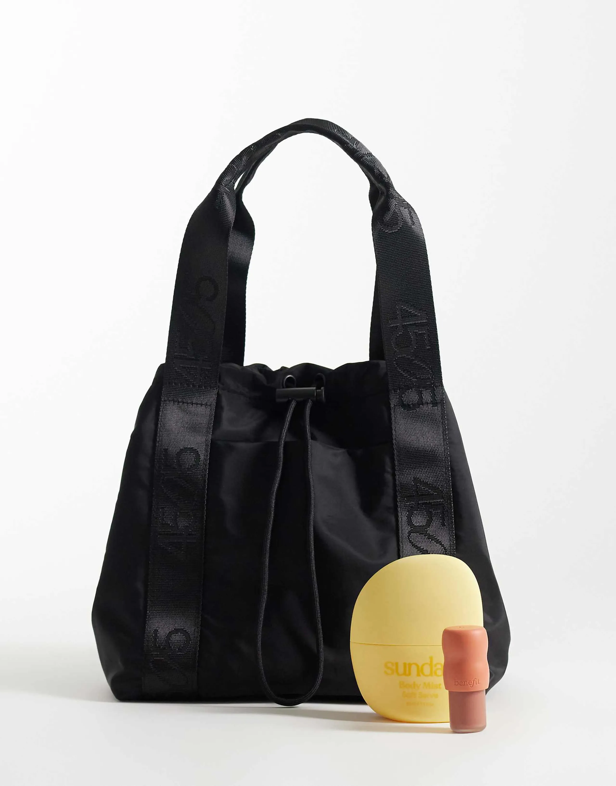 4505 woven adjustable drawstring bucket bag with external pocket in black