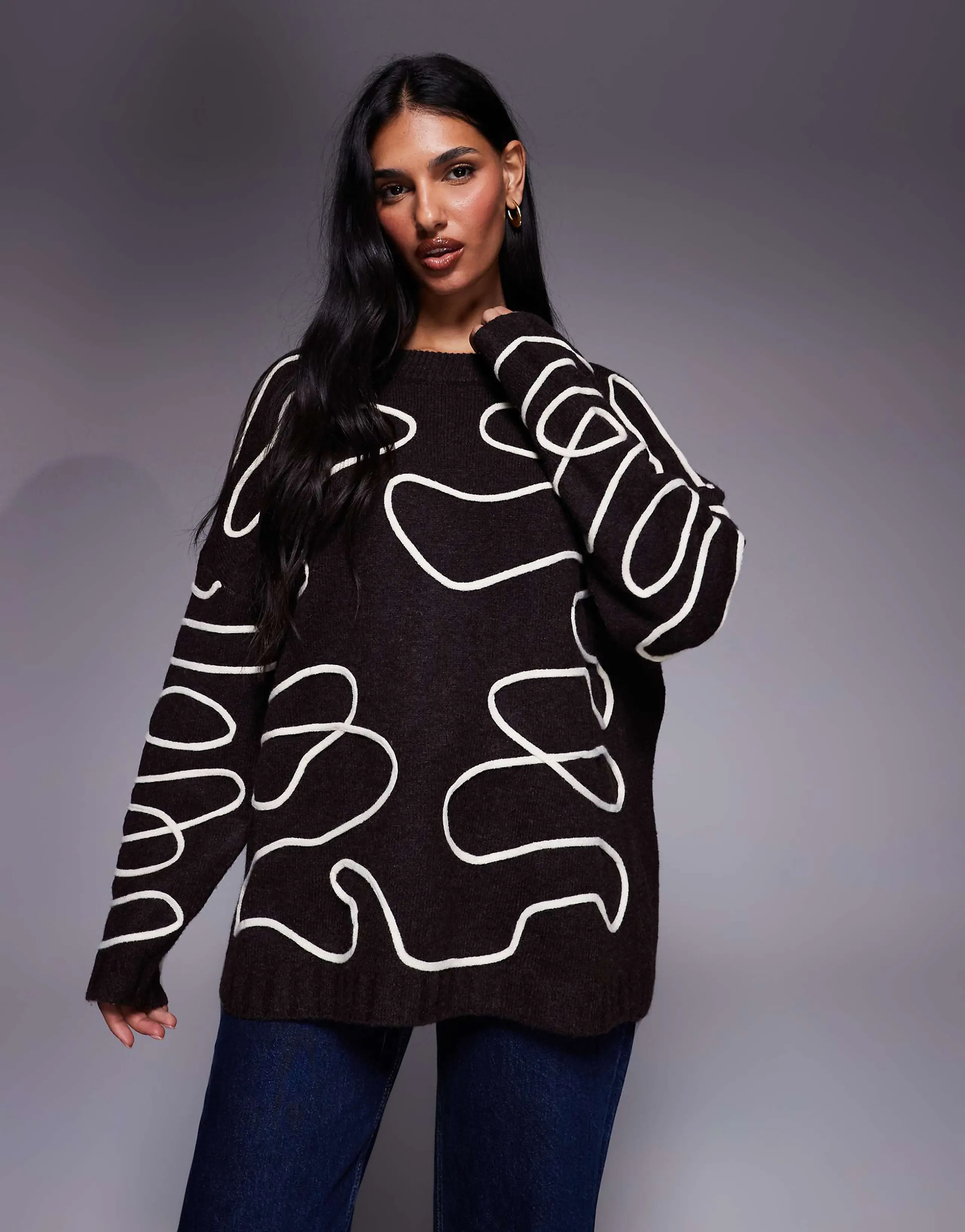 Kaiia exclusive crew neck abstract stitching sweater in chocolate