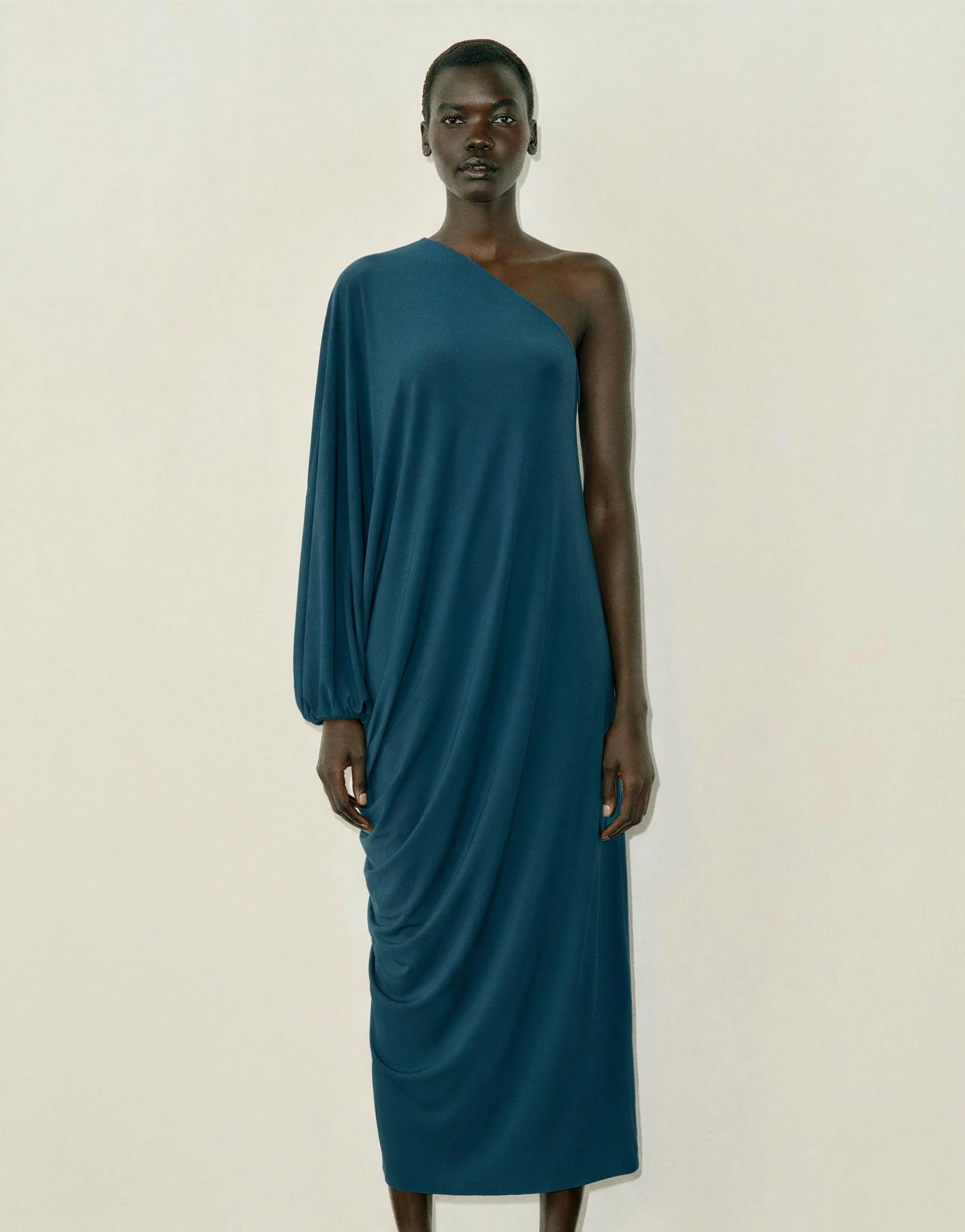 FLOWING ASYMMETRIC DRESS