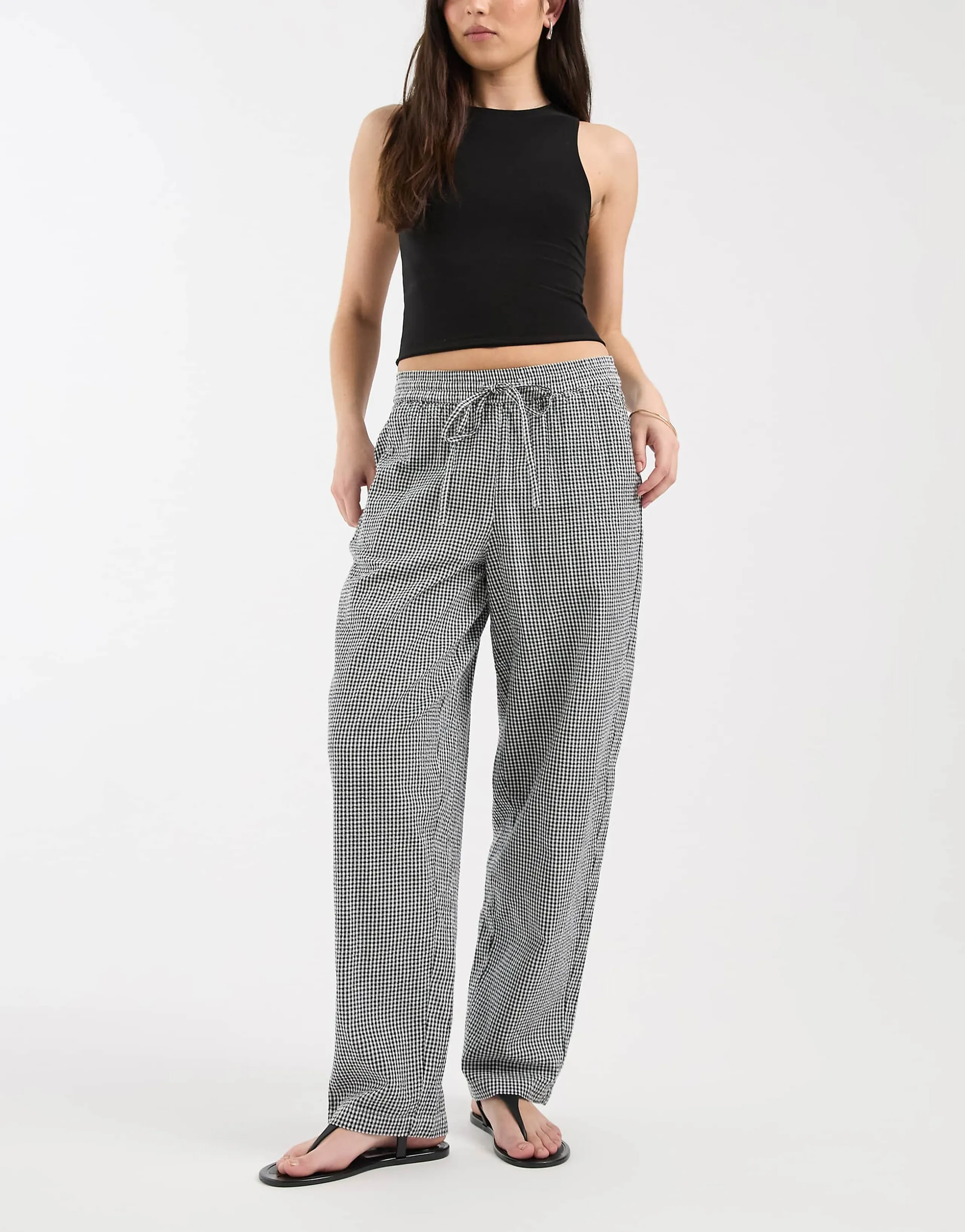 JJXX barrel seersucker gingham pants in black and white