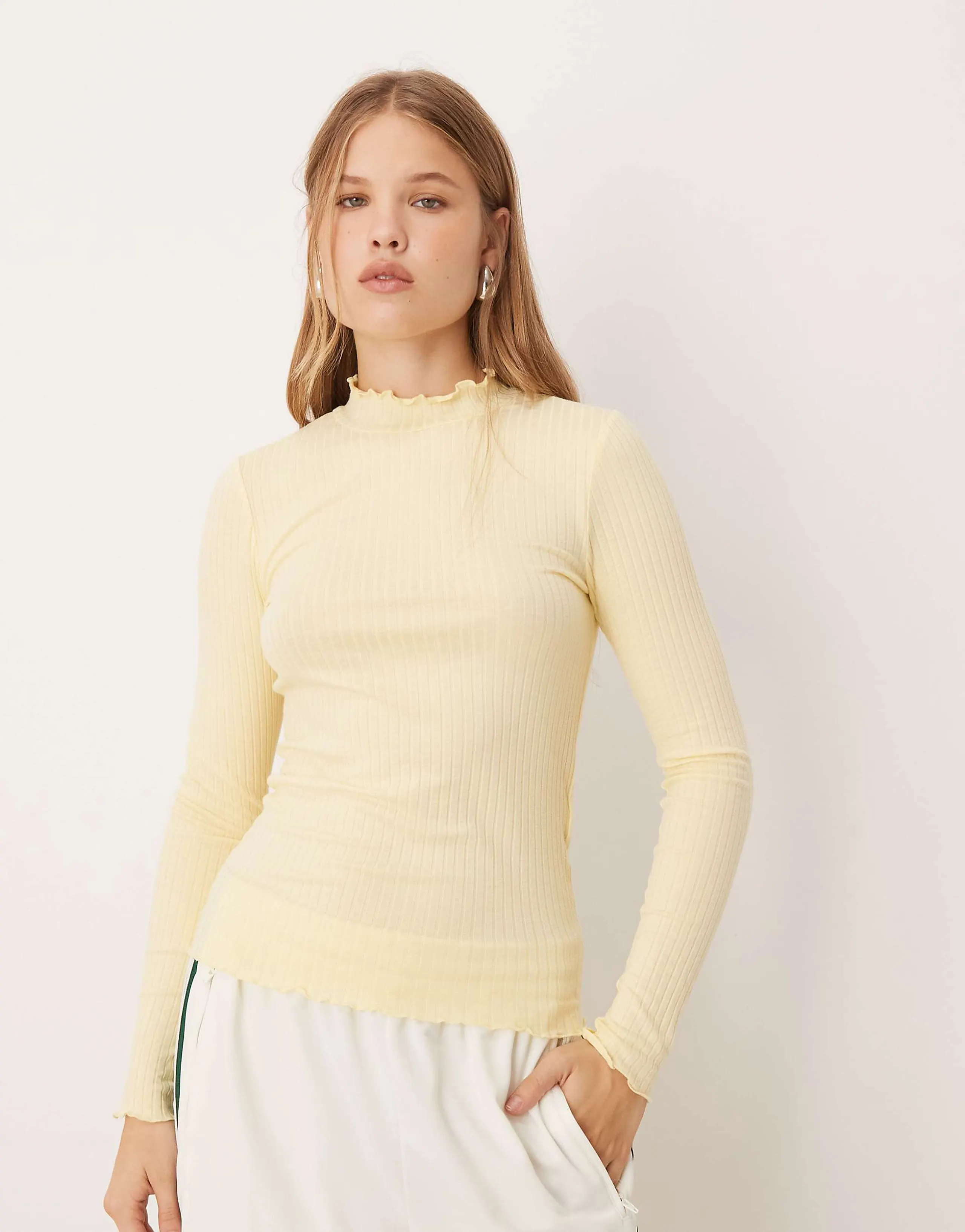 JDY lettuce edge long sleeve top in buttermilk 