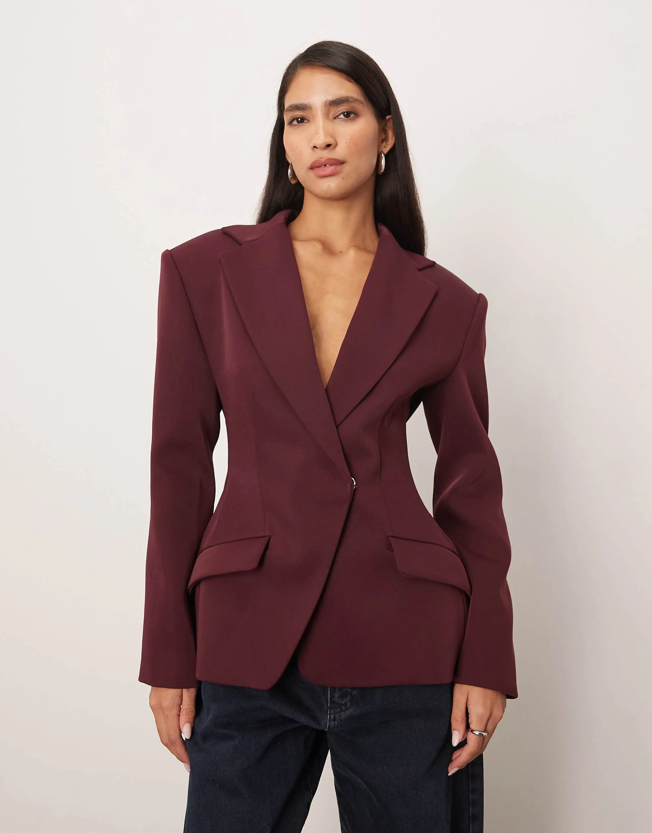 ARRANGE premium tailored blazer with cinched waist in burgundy