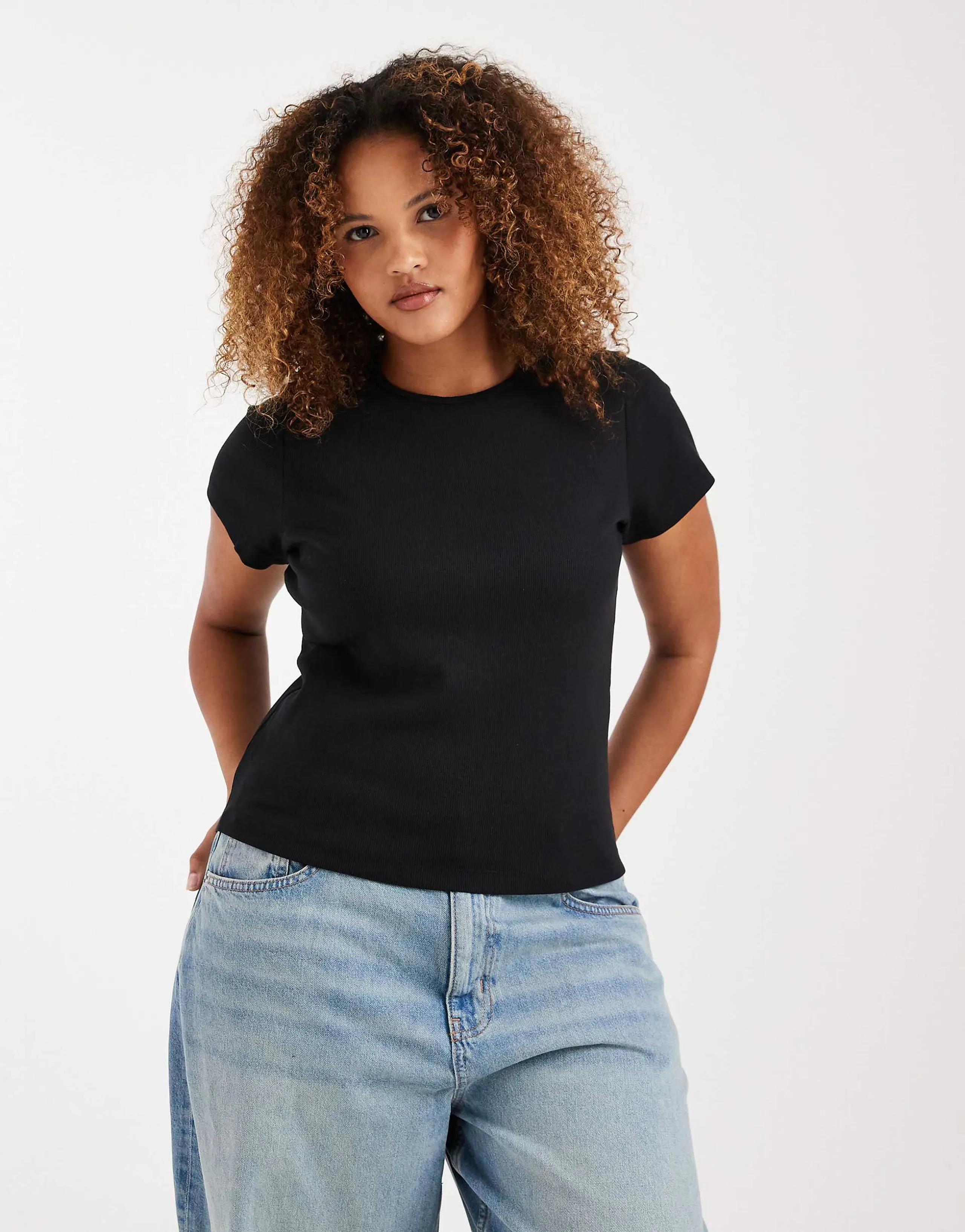 Vero Moda Curve ribbed round neck t-shirt in black