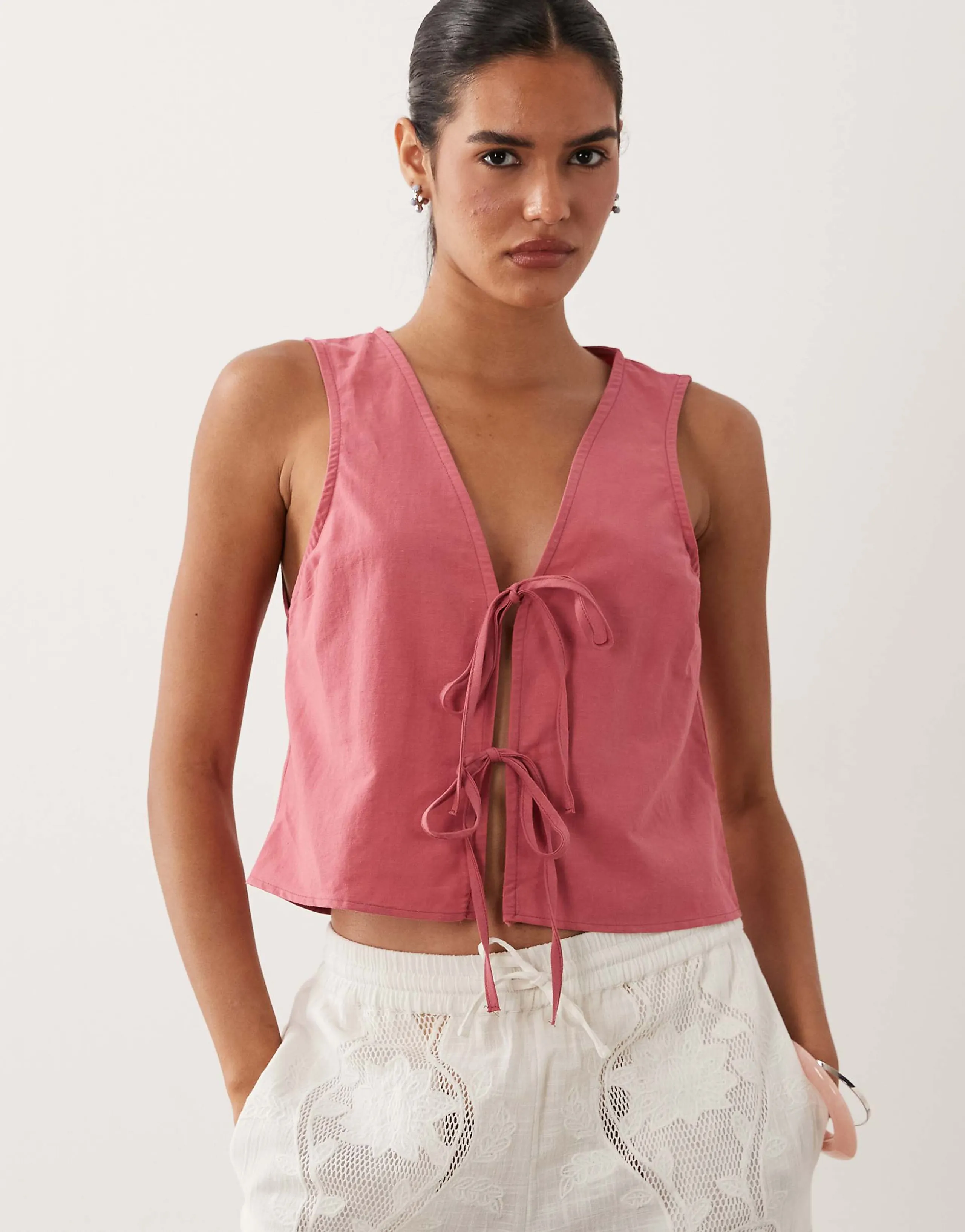 Miss Selfridge linen blend tie front top in raspberry