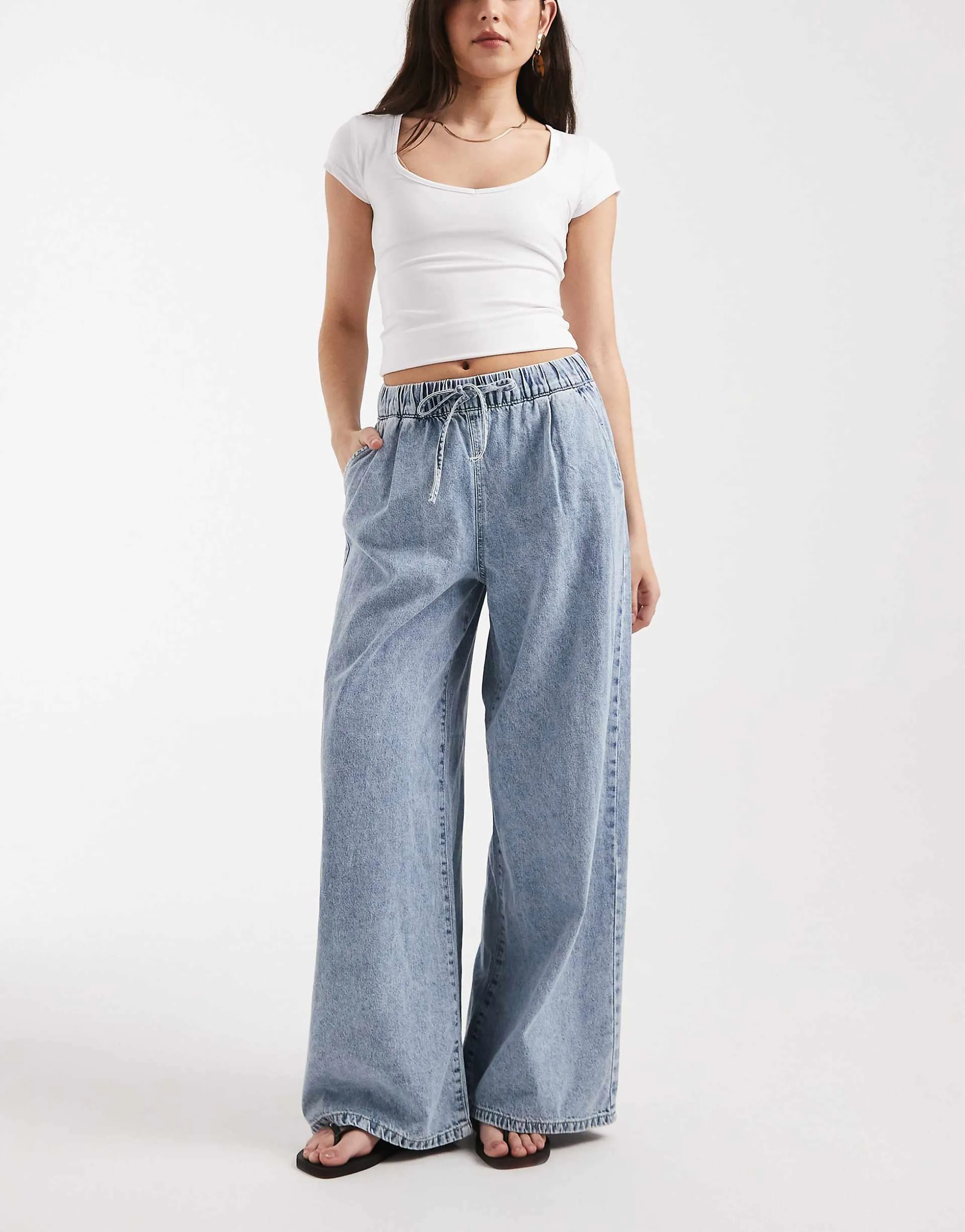 Vero Moda Valeria mid rise wide leg pull on jeans in light blue wash