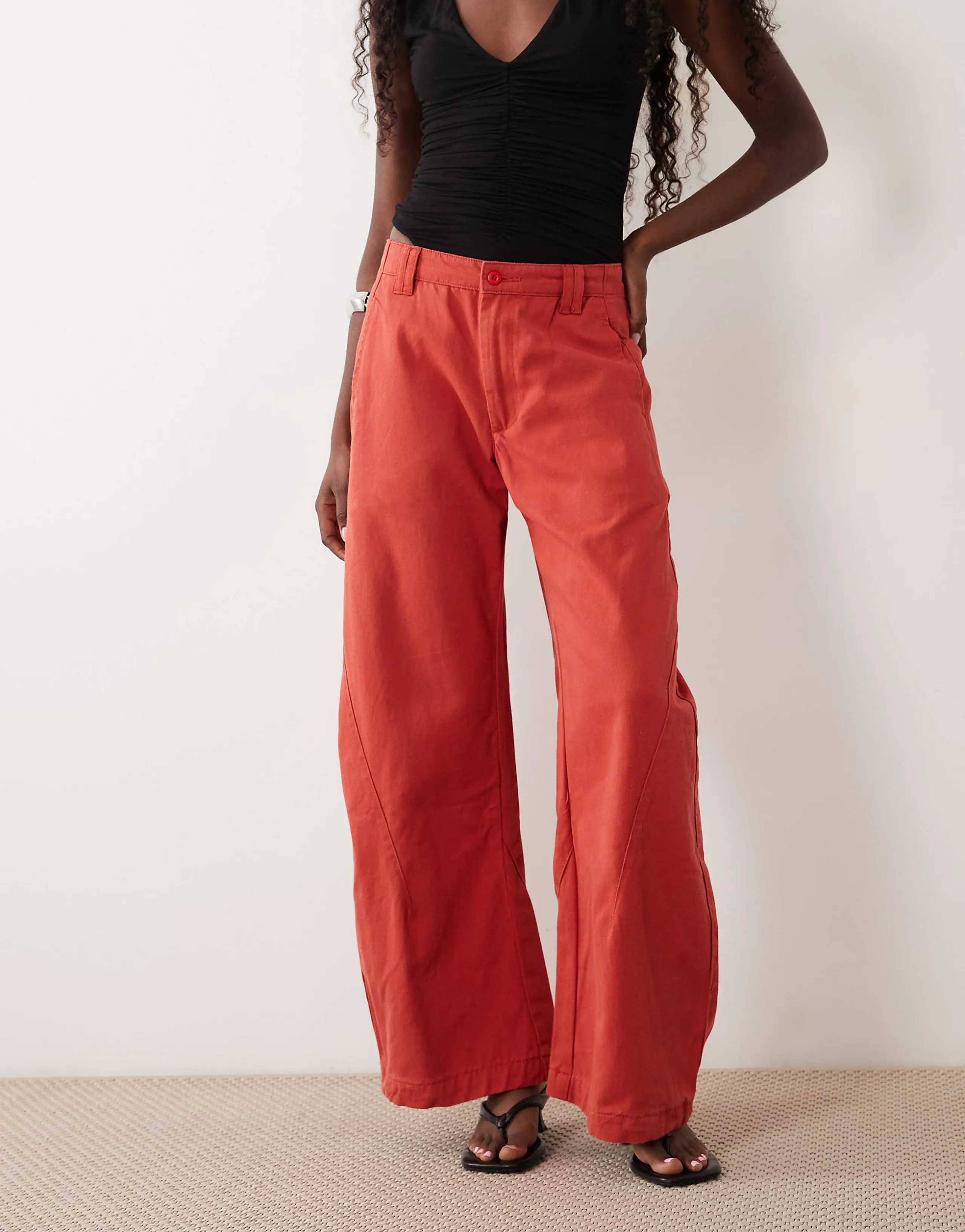 Lioness Sideline barrel leg jeans in crimson