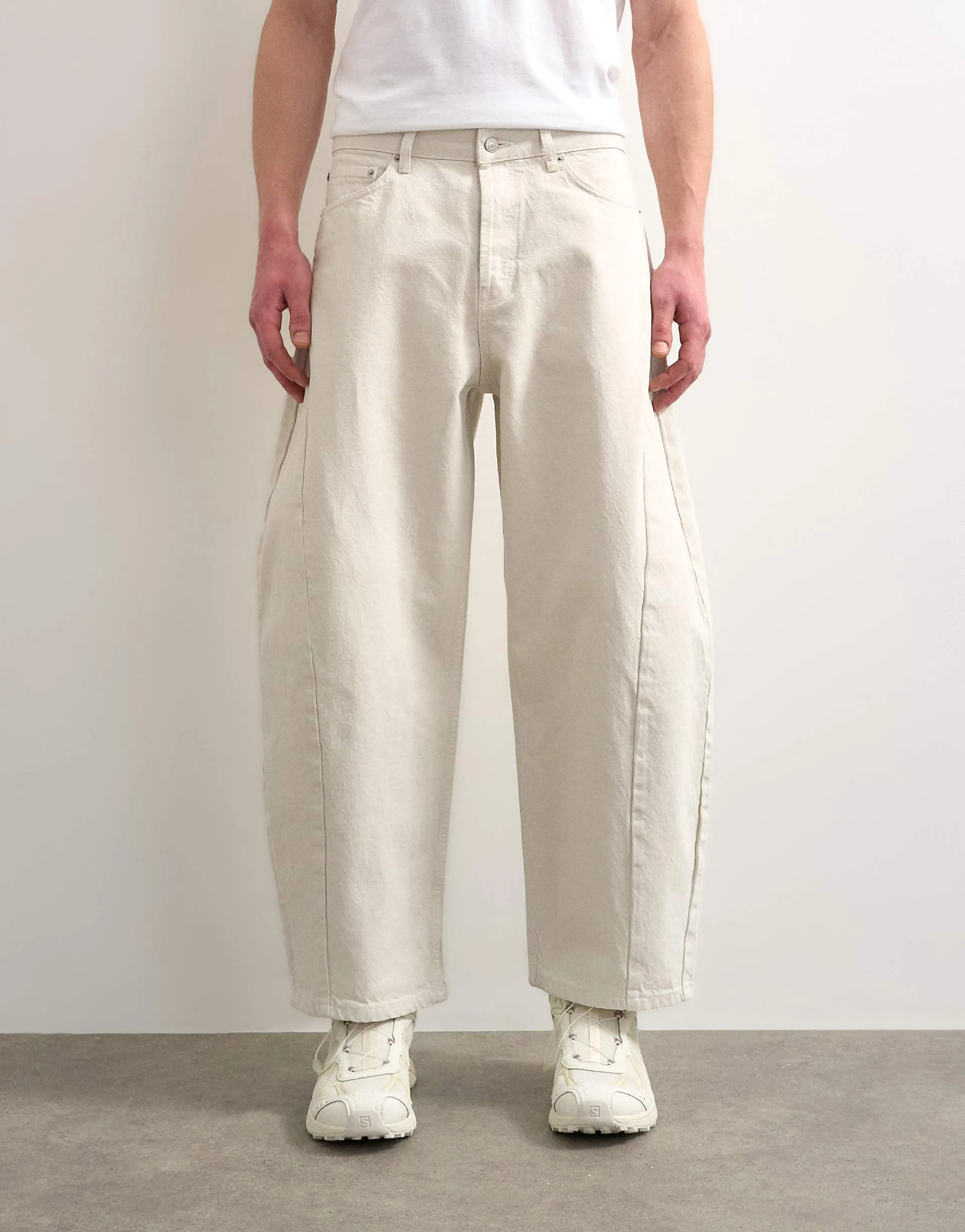 Topman rigid barrel jeans in white