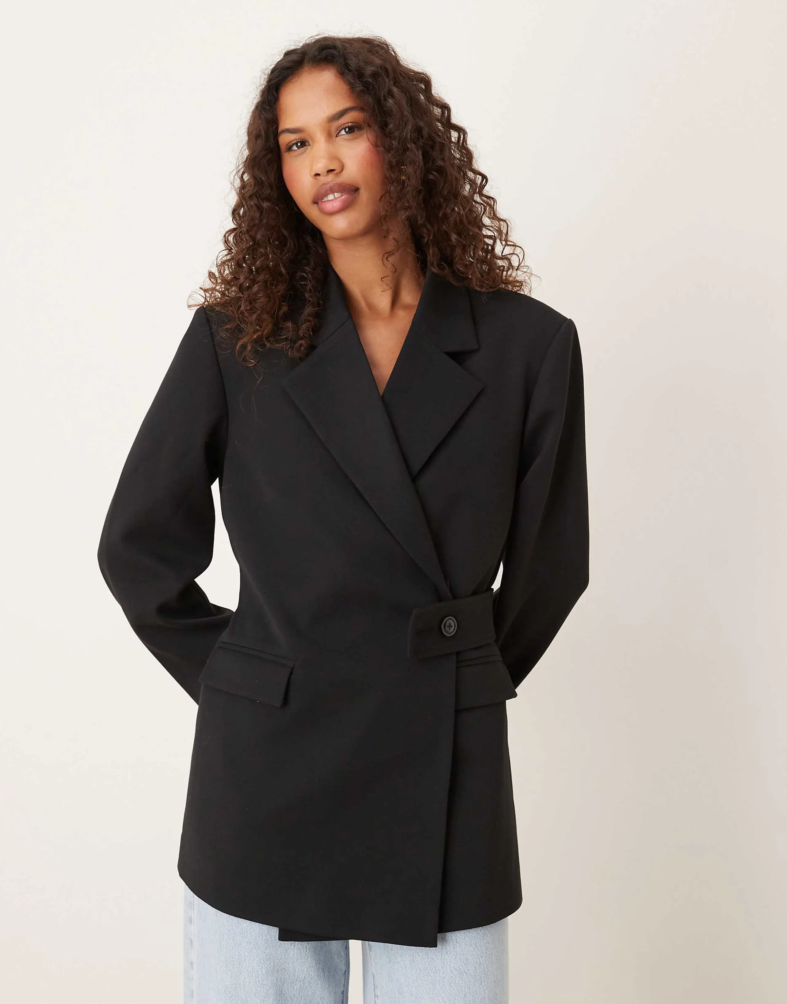 ASOS DESIGN tailored relaxed blazer with belt detail in black