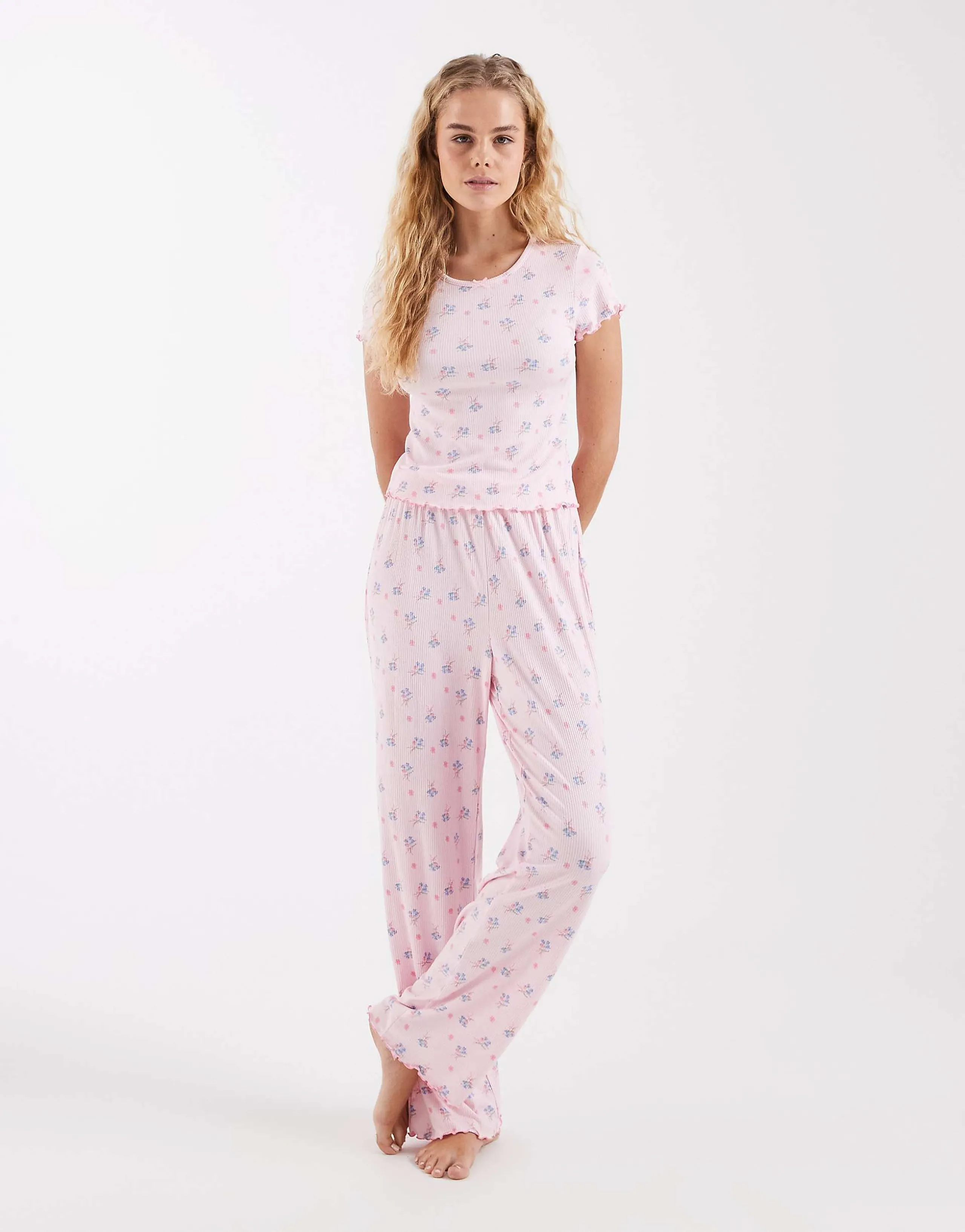Loungeable ribbed jersey top and pants pajama set in pink ditsy floral