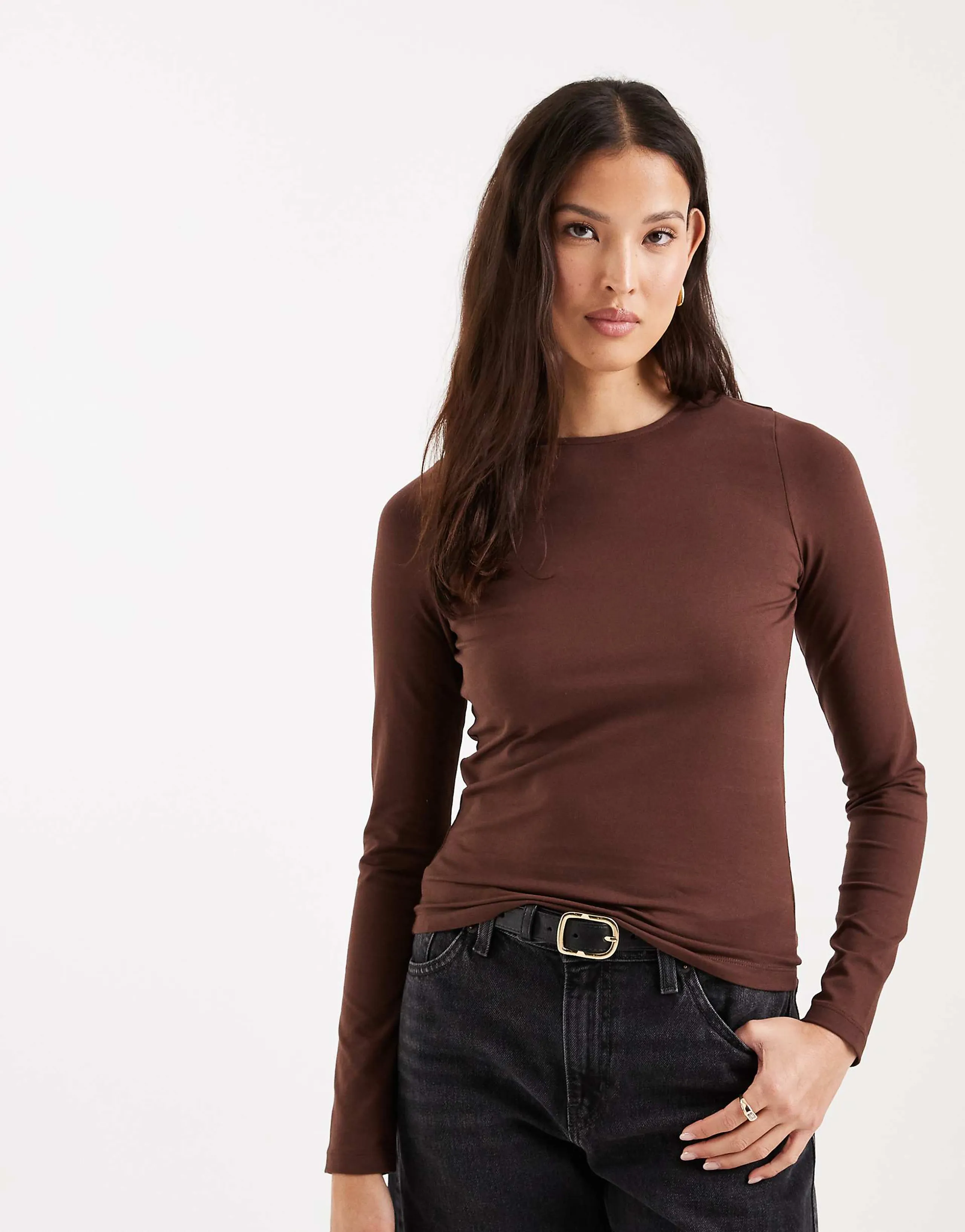 ASOS DESIGN cotton elastane long sleeve crew neck tee in chocolate