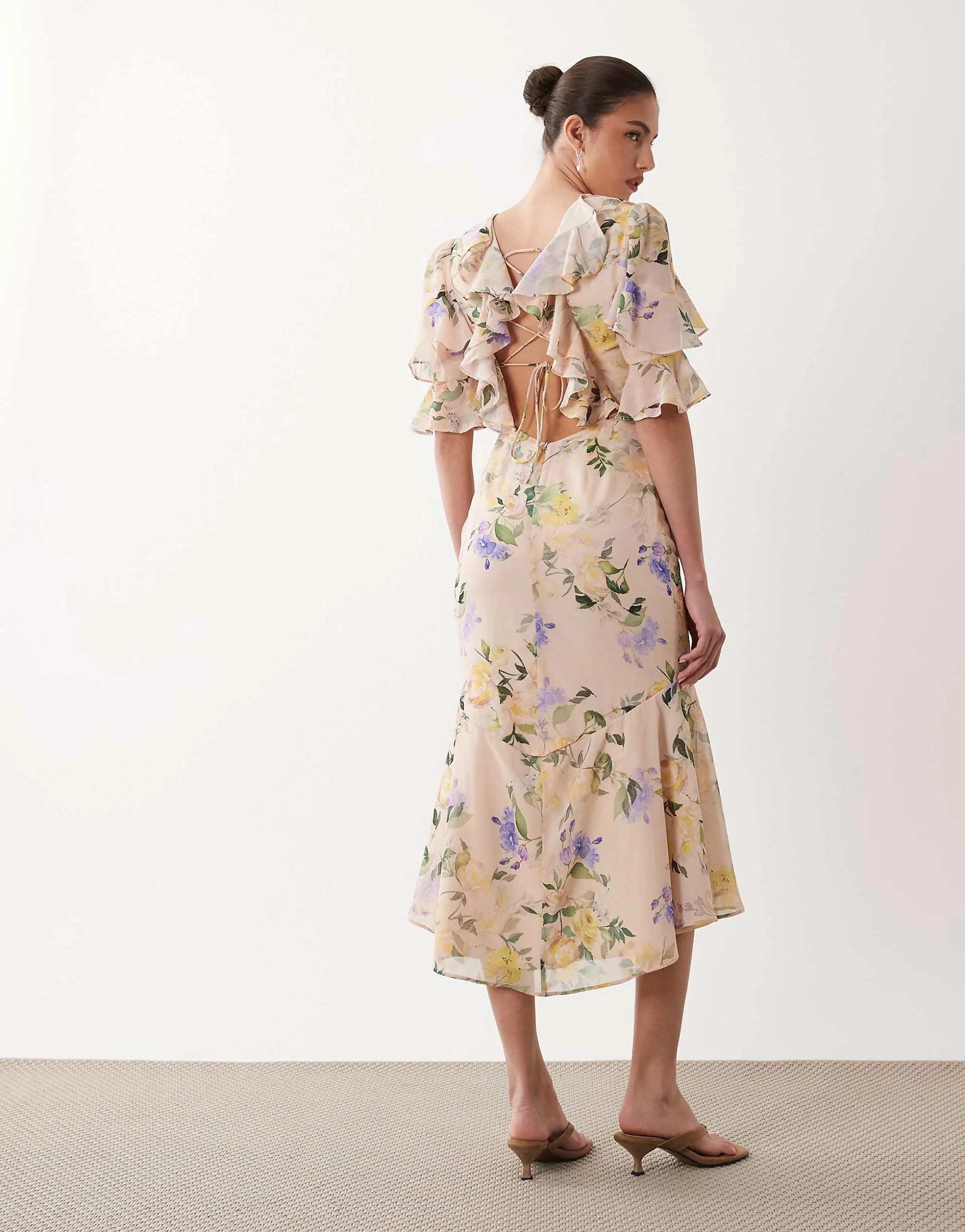 Hope & Ivy lace up back flutter sleeve midi day dress in light pink floral