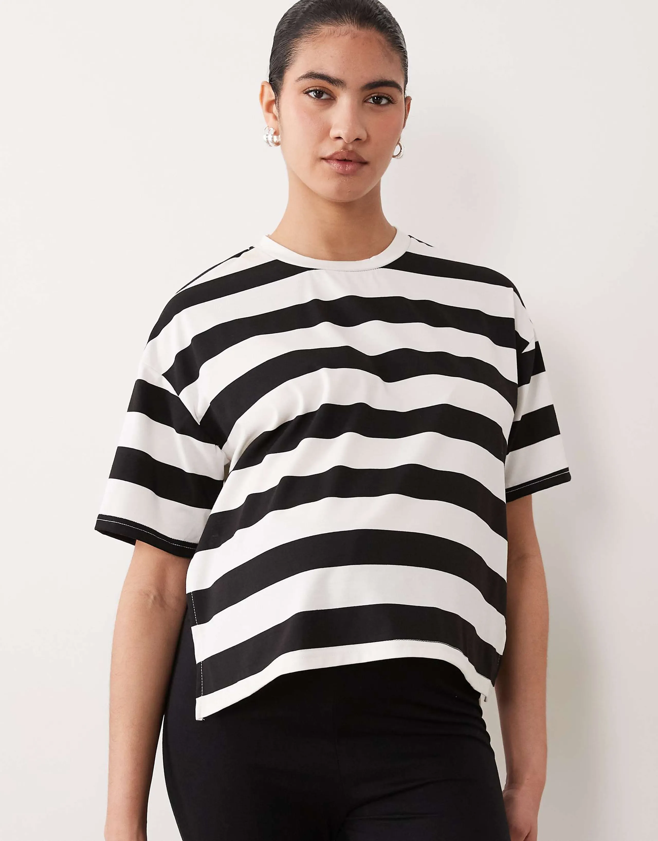 Mamalicious Maternity boxy cropped split side T-shirt in wide black and cream stripes