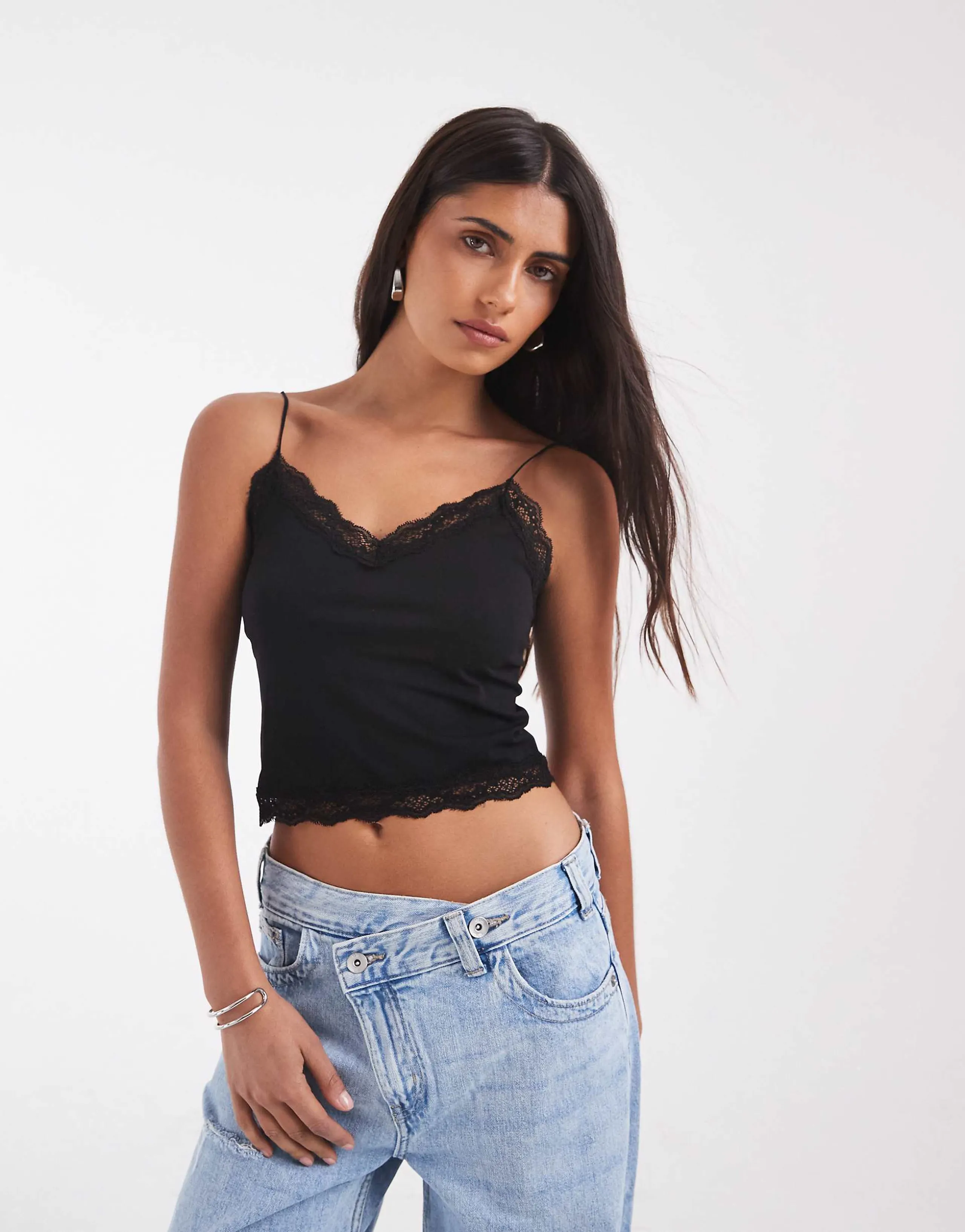 Only seamless lace cami in black 
