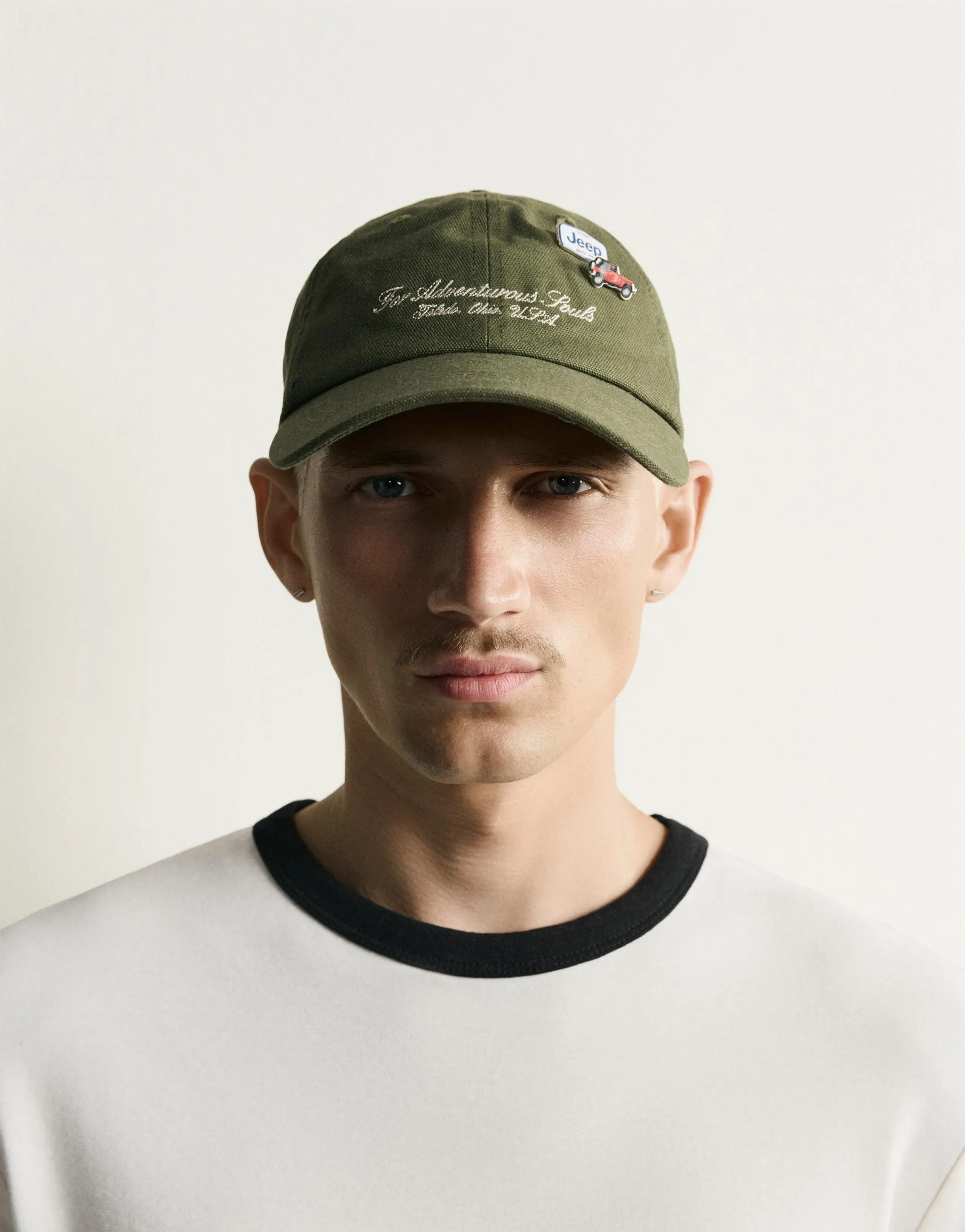 JEEP® GRAPHIC PIN CAP