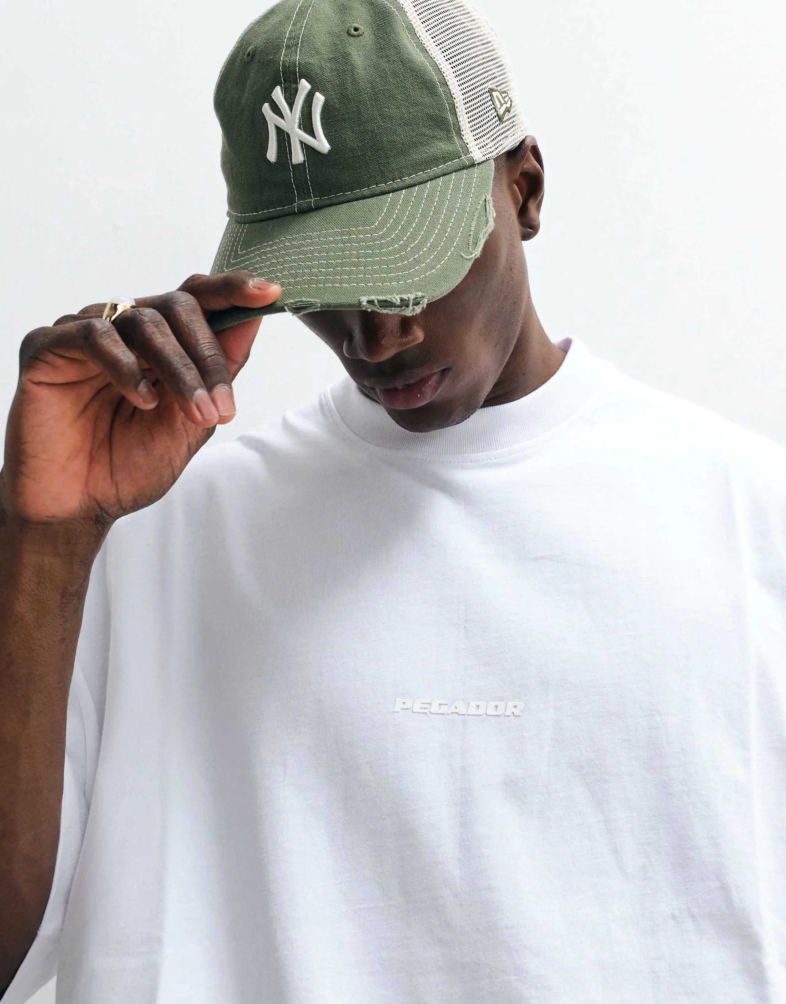 Pegador logo boxy oversized fit T-shirt in white
