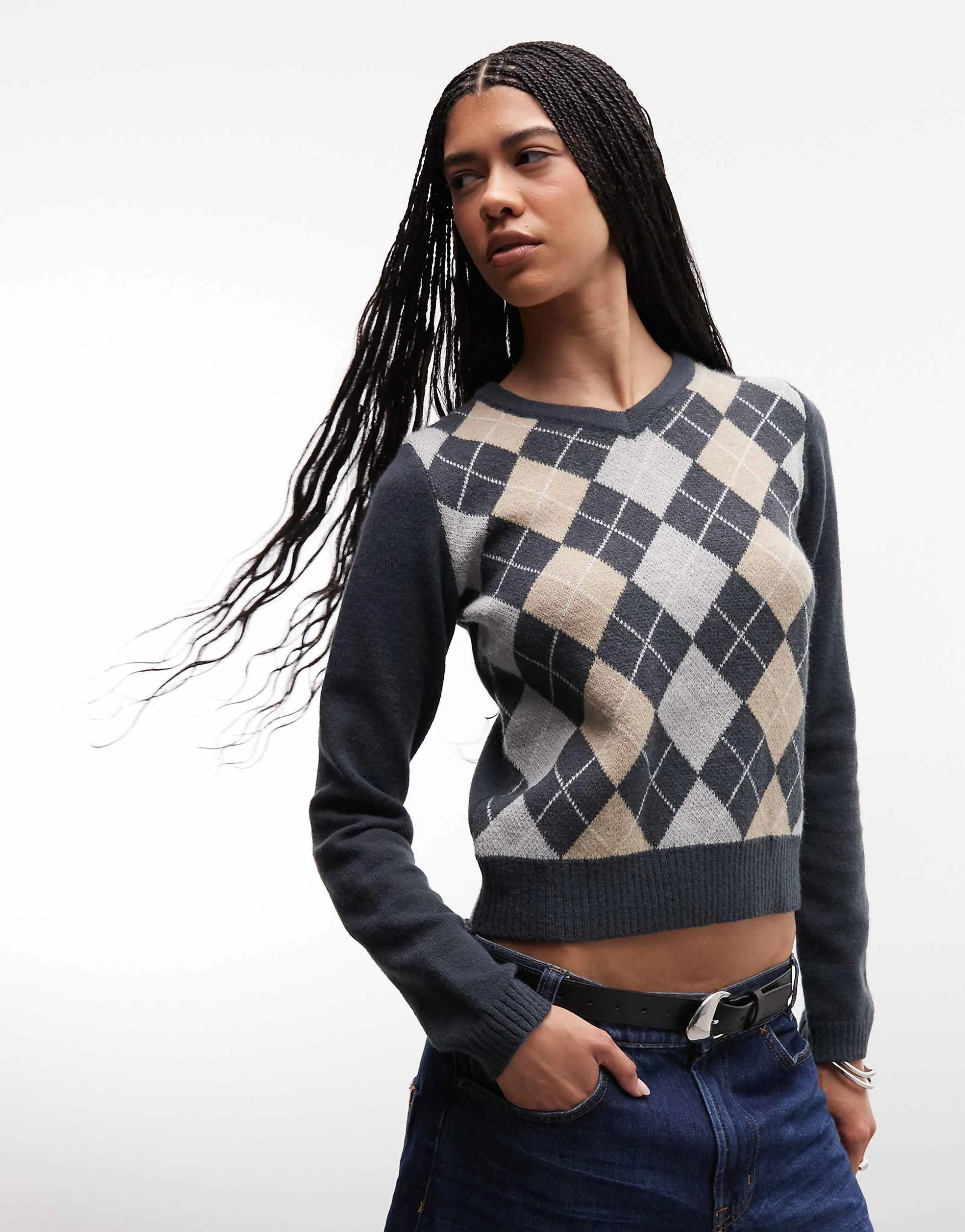Daisy Street v-neck thin knit argyle top in gray