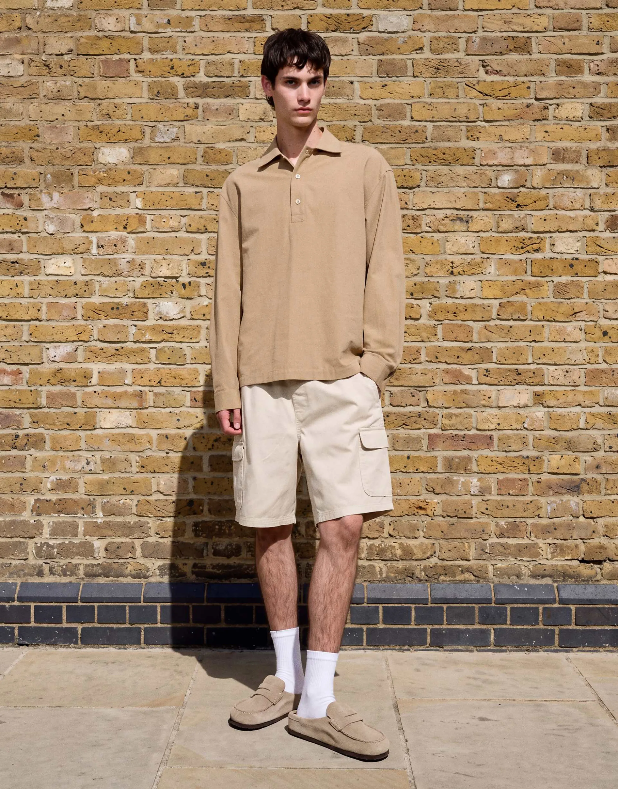 ASOS DESIGN cargo shorts in stone