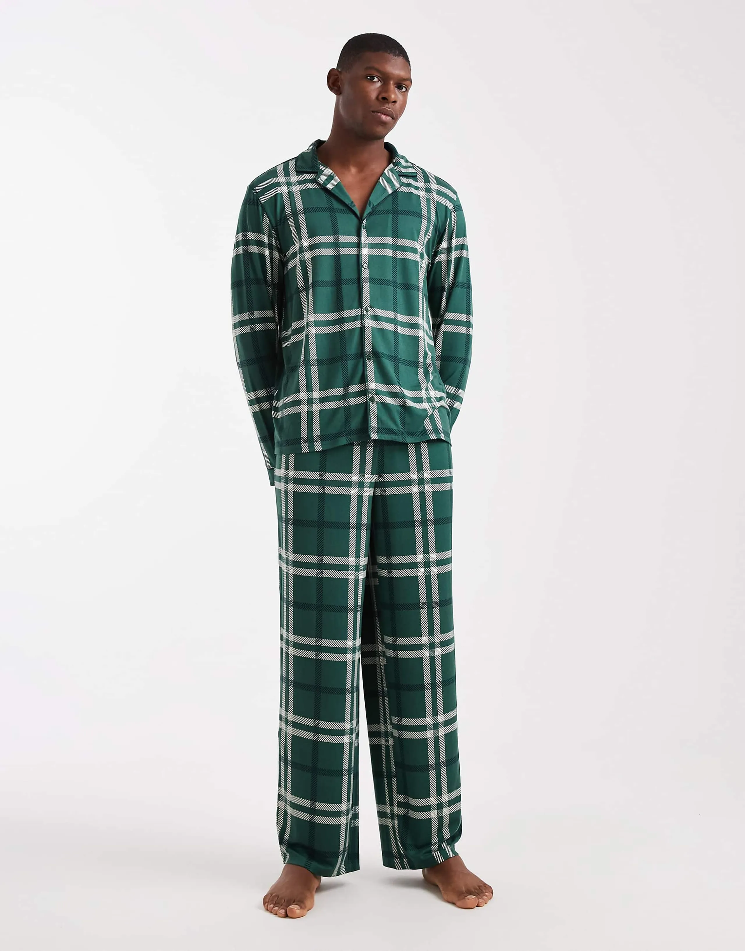 Urban Threads long sleeve revere and pants pajama set in green check print