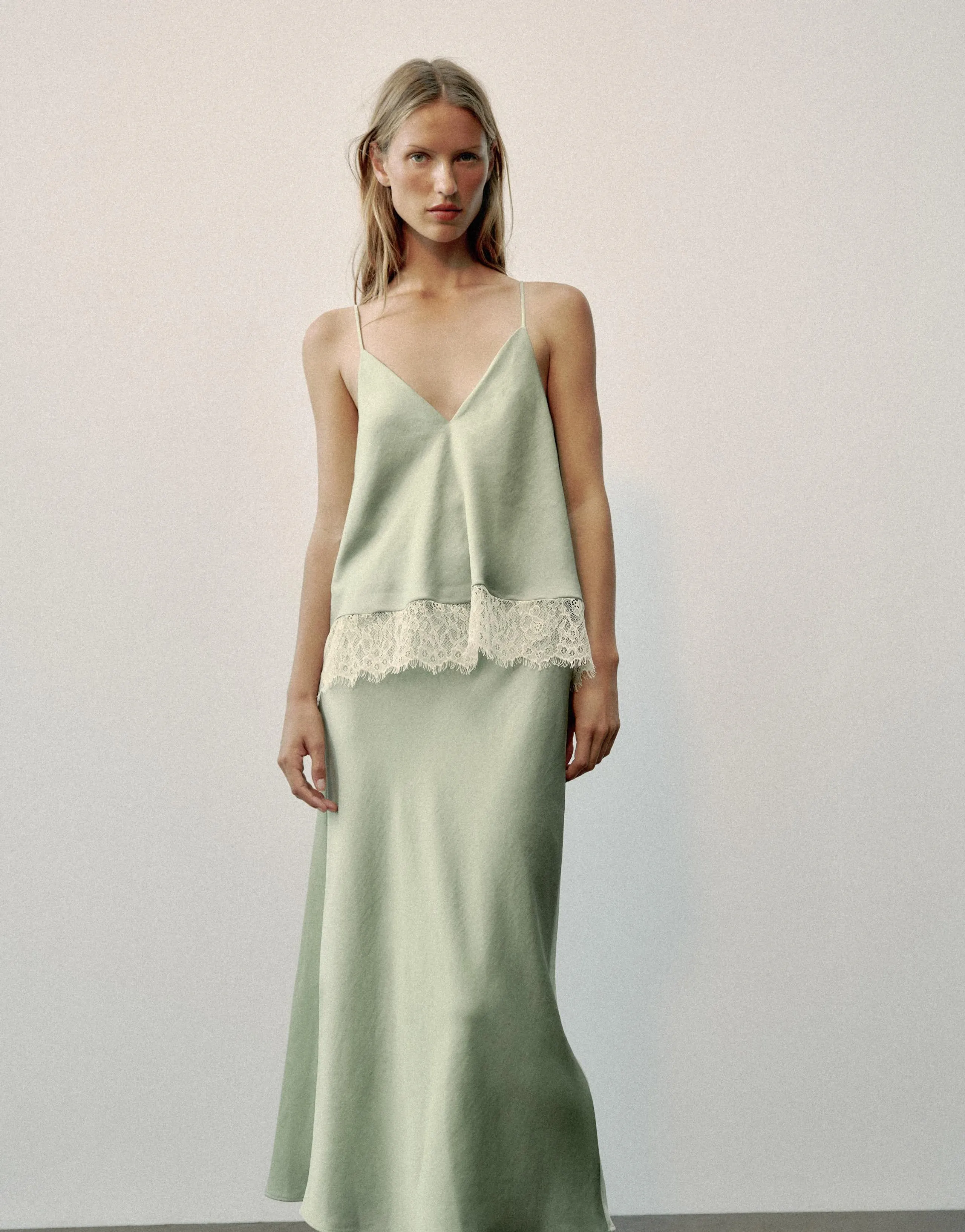 CONTRASTING LACE MIDI CAMISOLE DRESS