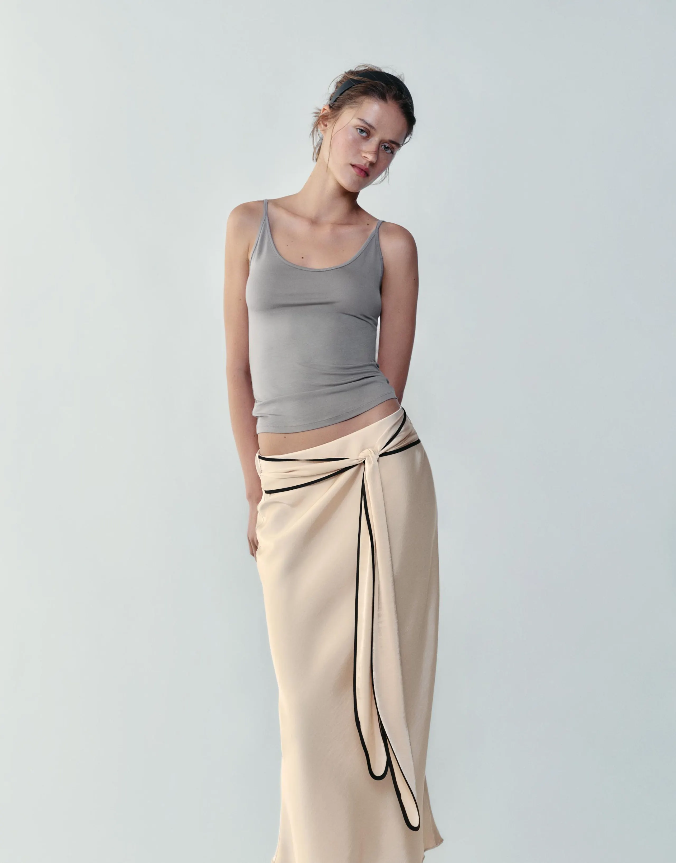 SATIN MIDI KNOT SKIRT