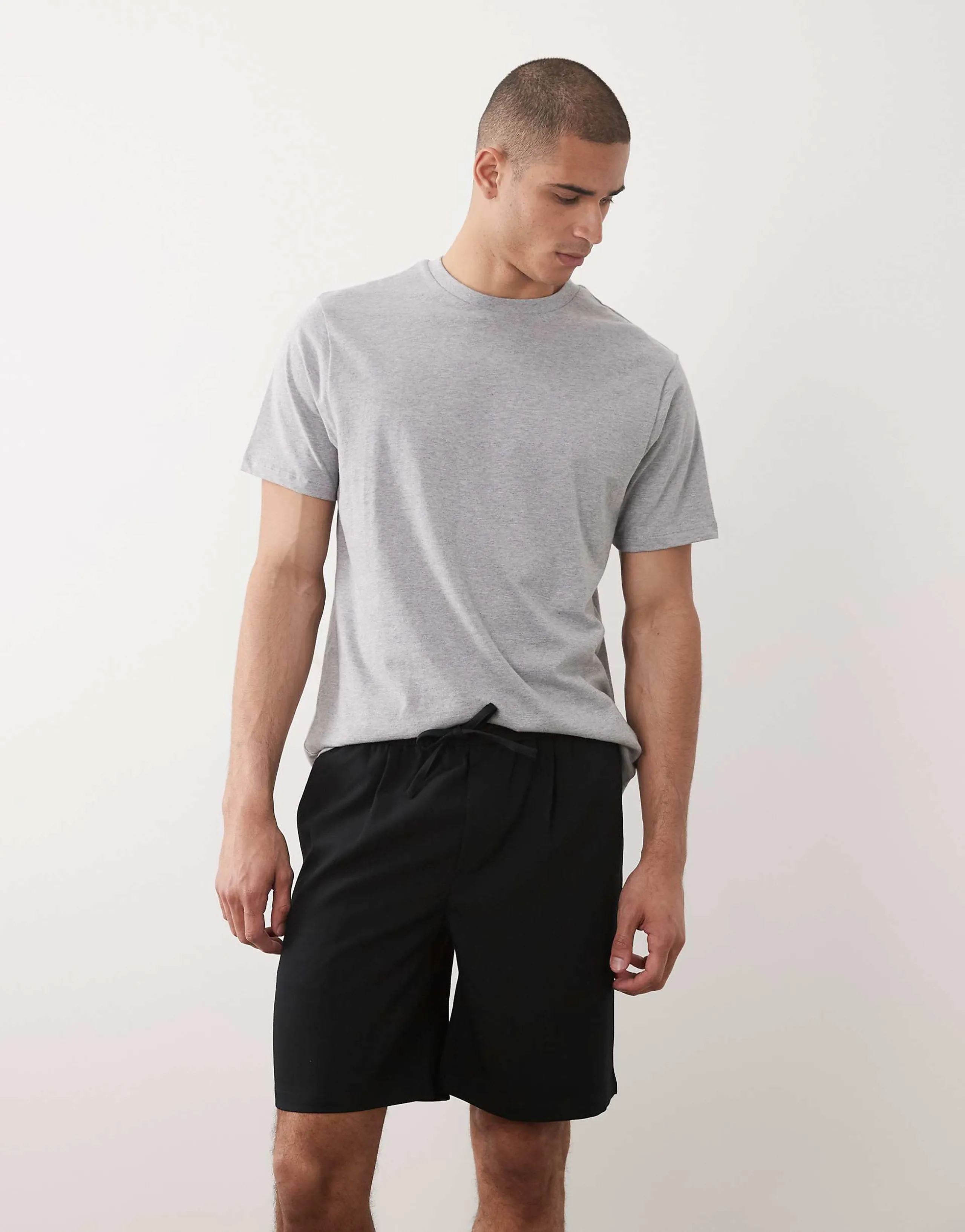 ONLY & SONS pull on pleated shorts in black