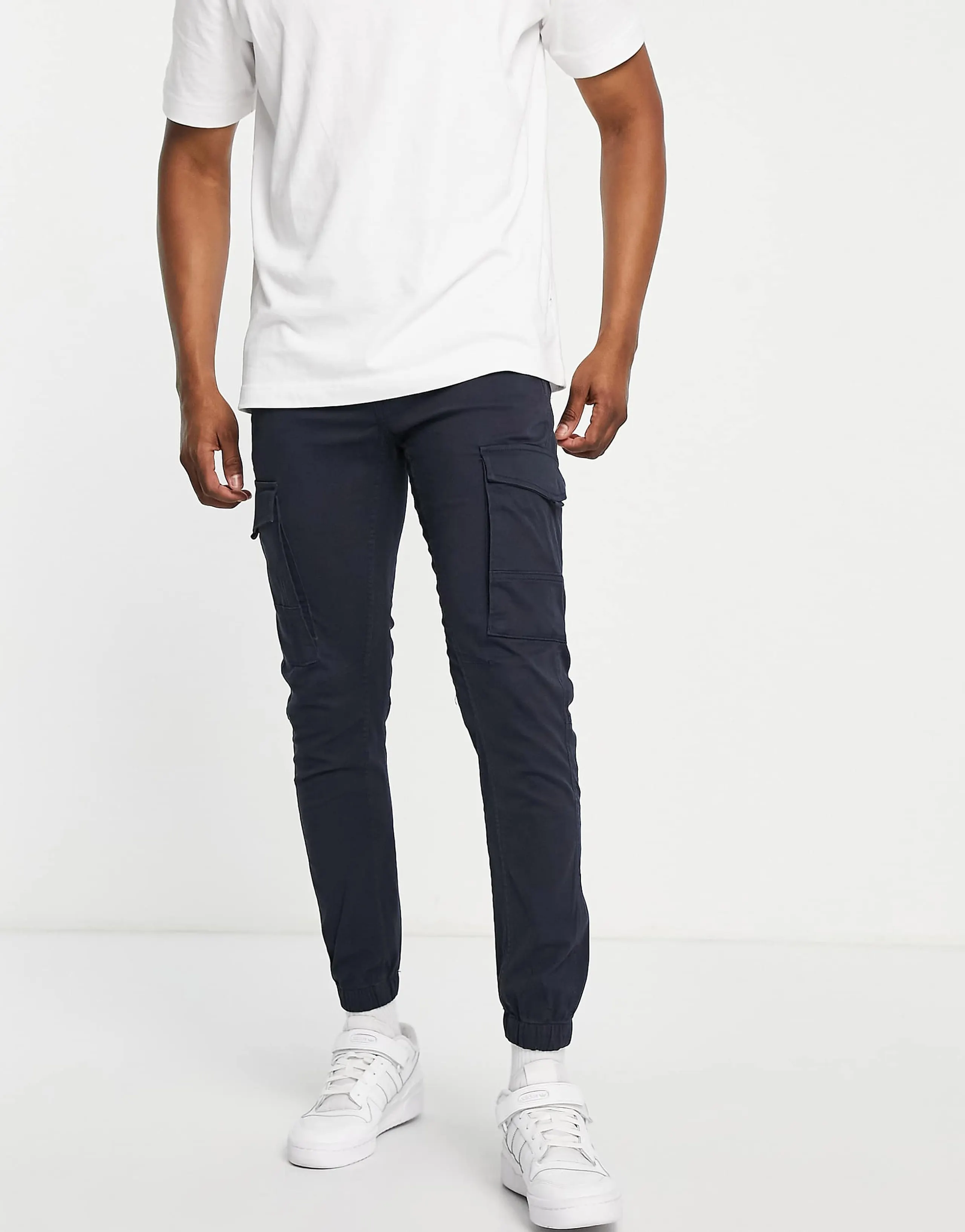 Jack & Jones Intelligence slim fit cargos with cuff in navy 