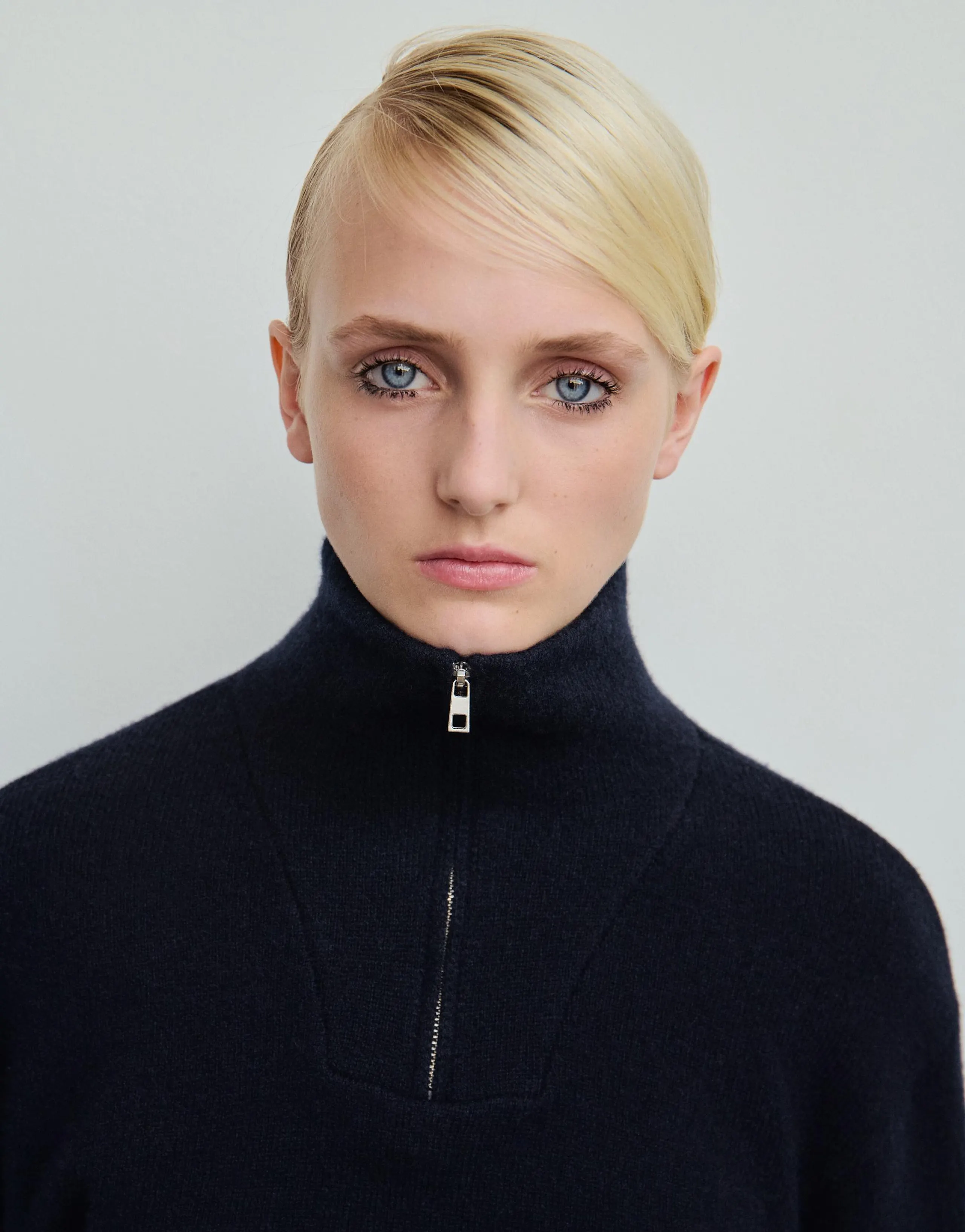 100% WOOL JUMPER WITH ZIPS
