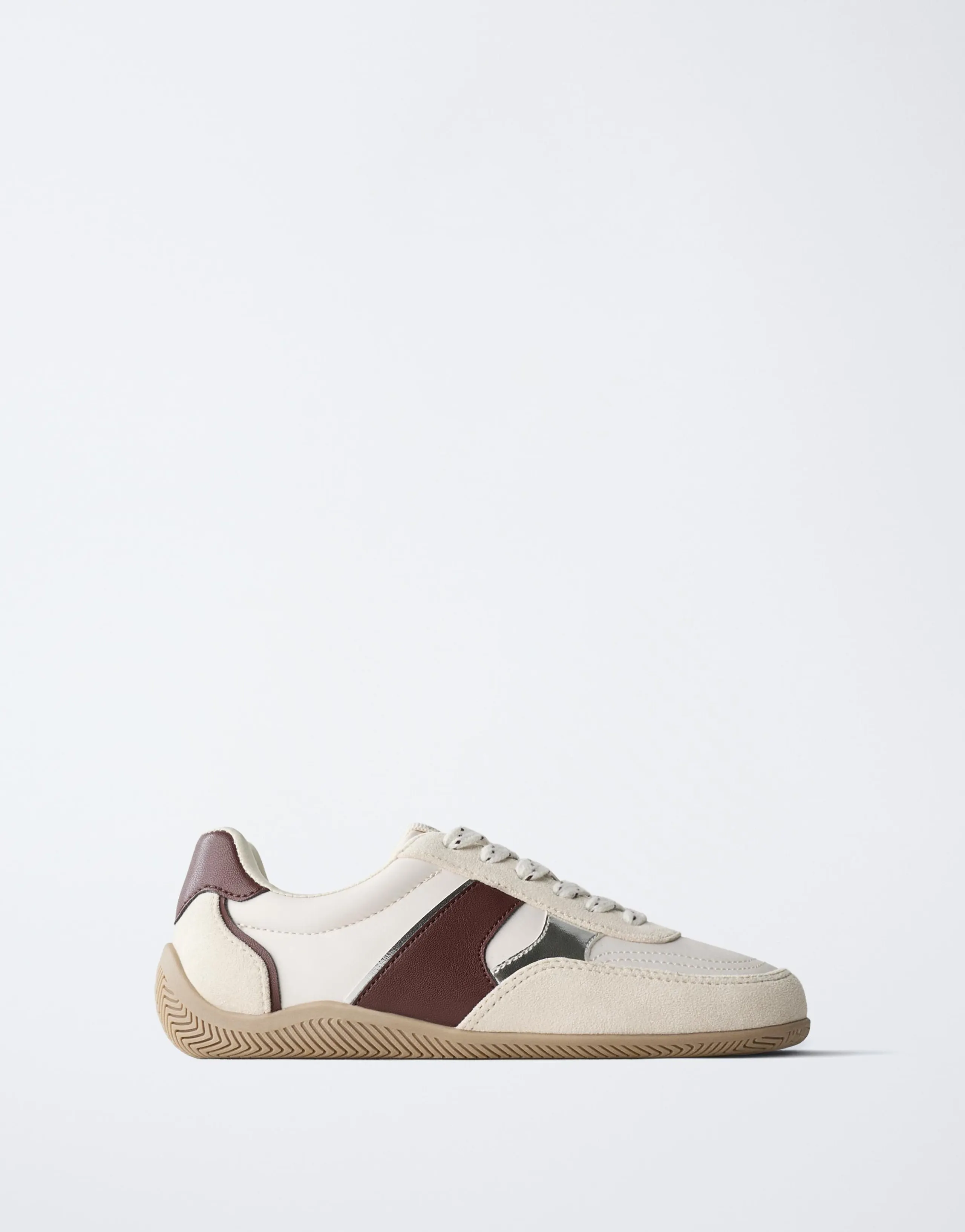 CONTRAST SNEAKERS