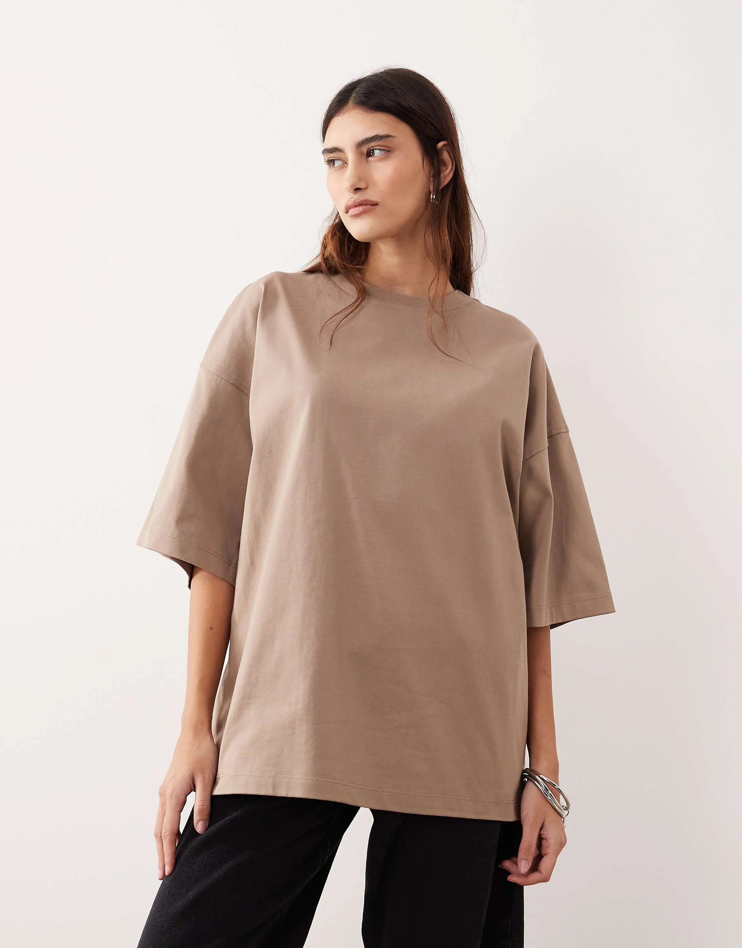 ARRANGE oversized premium heavy weight T-shirt in taupe