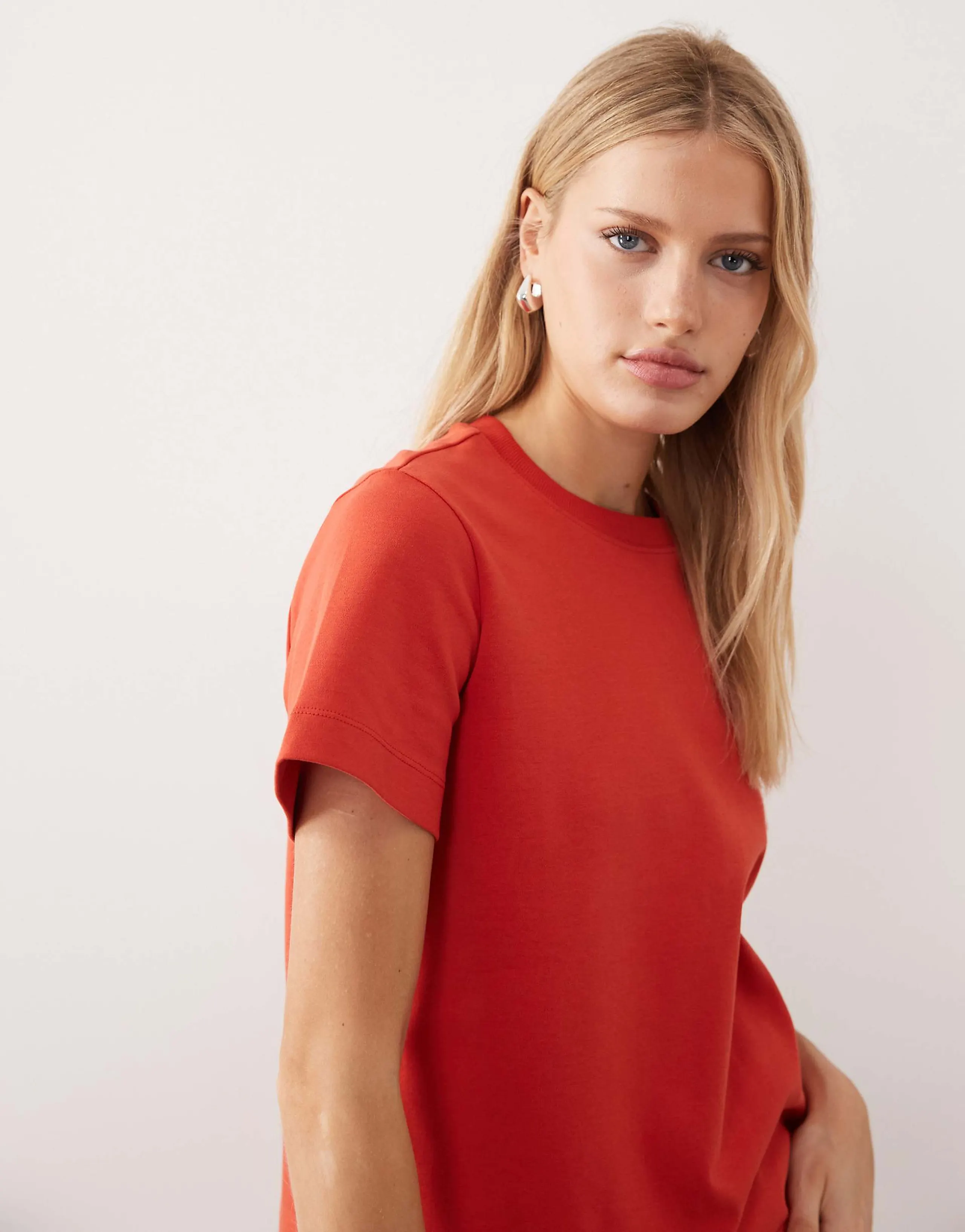AWARE heavyweight boxy t-shirt in red