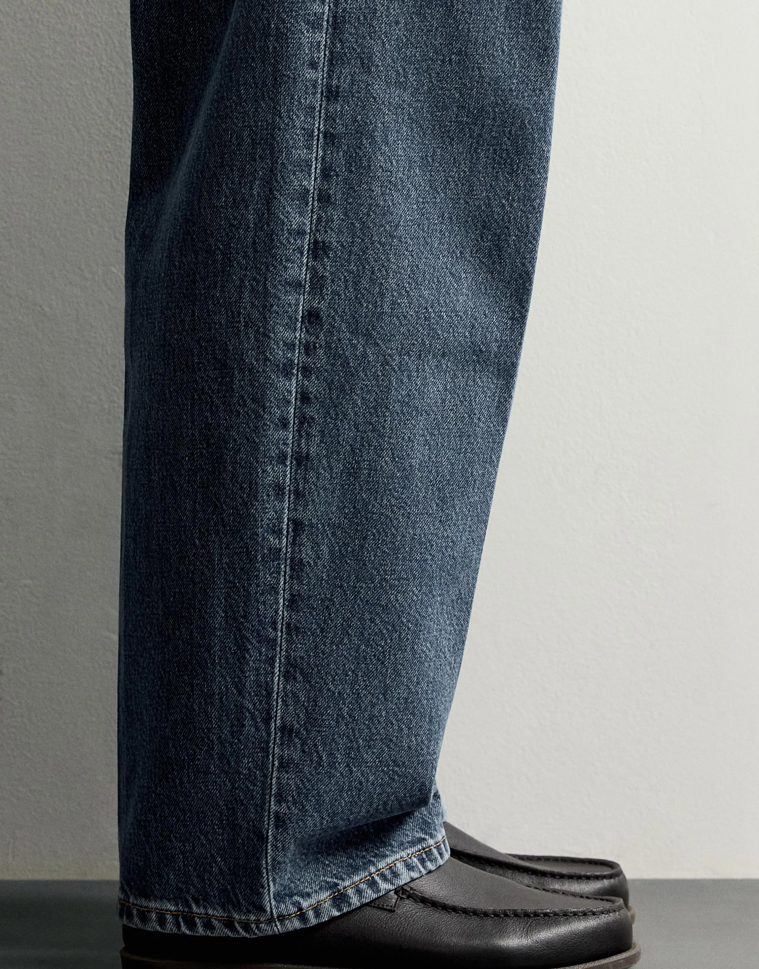 LEATHER LOAFERS