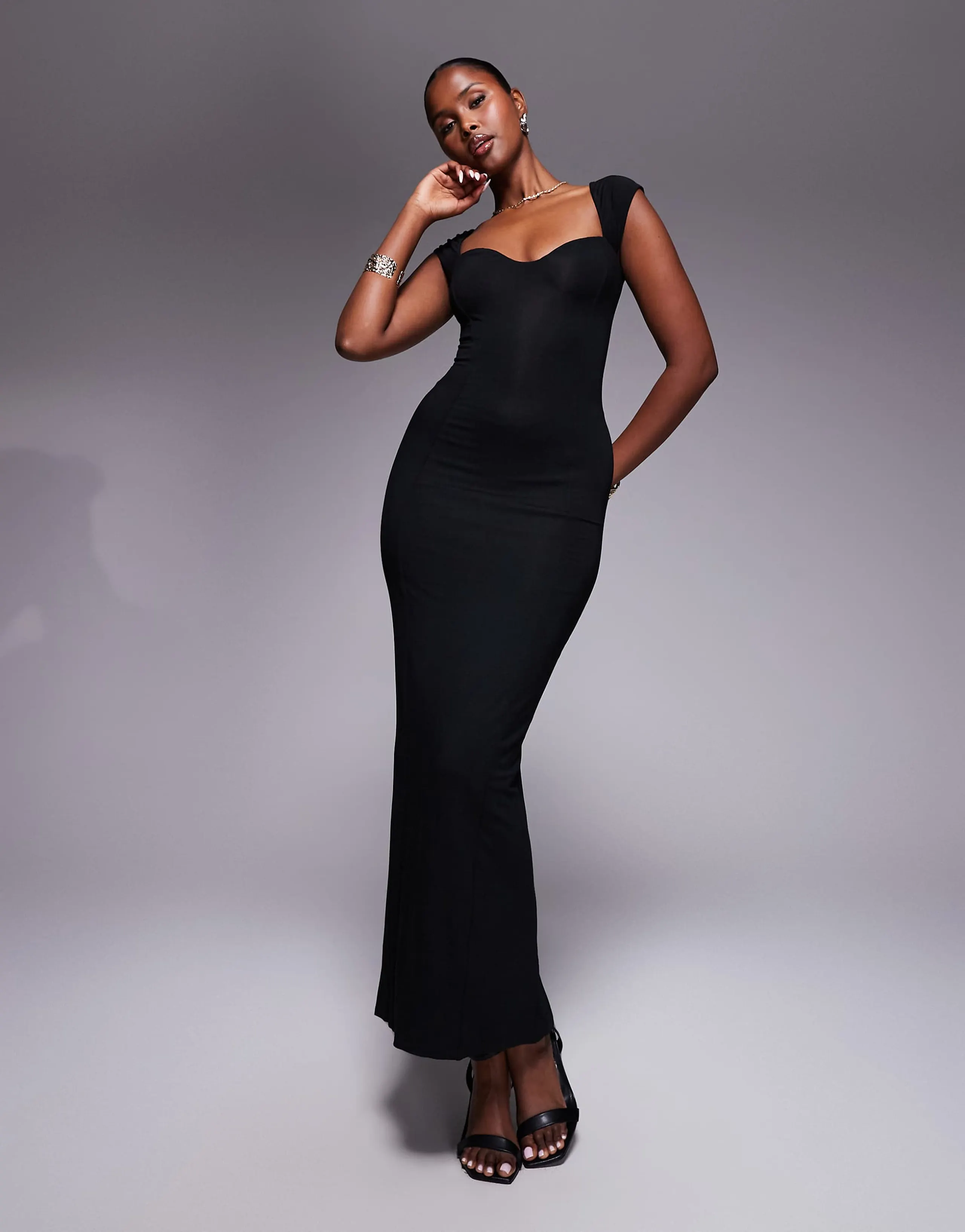 Oh Polly Dolcezza sweetheart midaxi dress in black