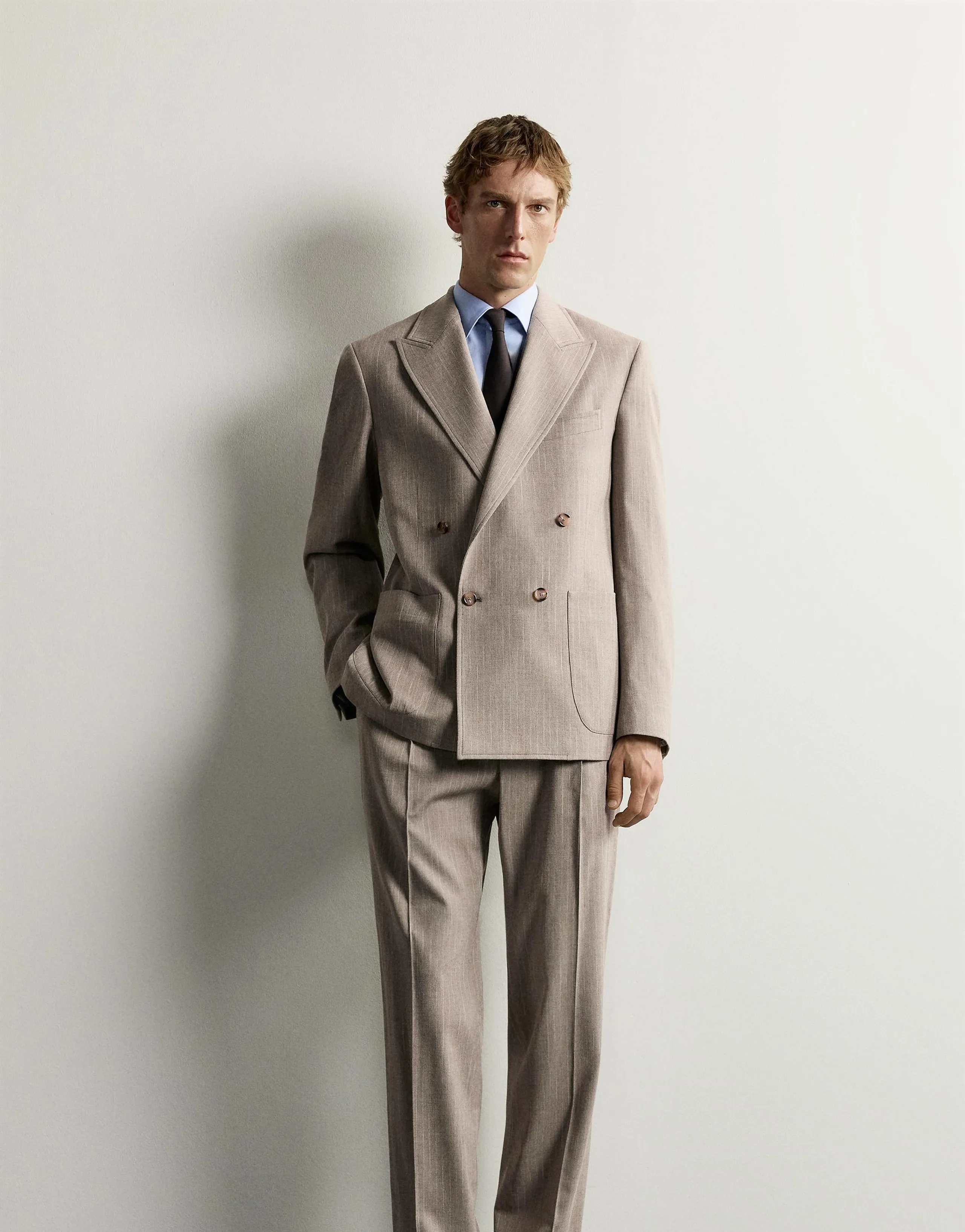 REGULAR FIT DOUBLE-BREASTED PINSTRIPE BLAZER
