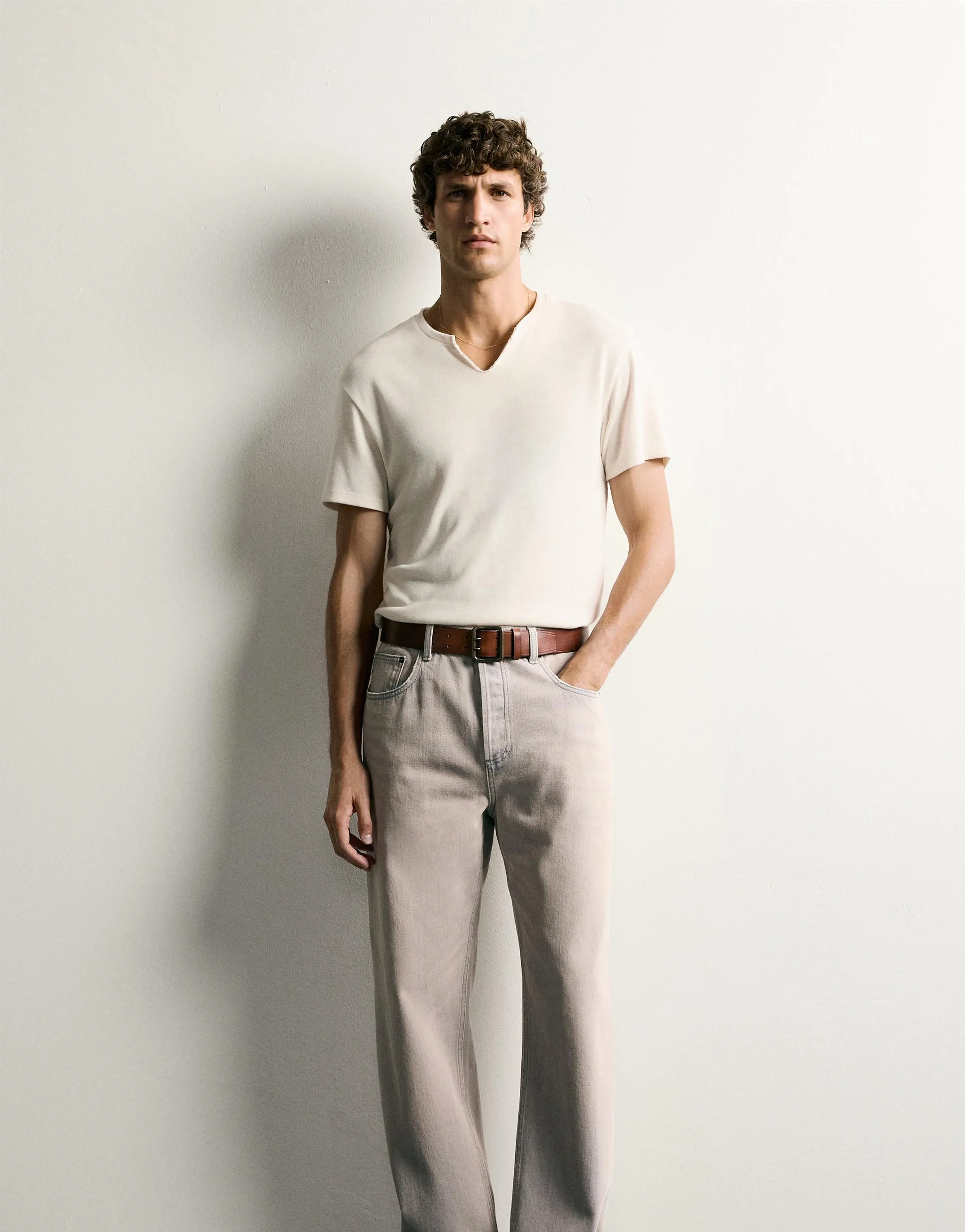 RELAXED ANKLE FIT JEANS