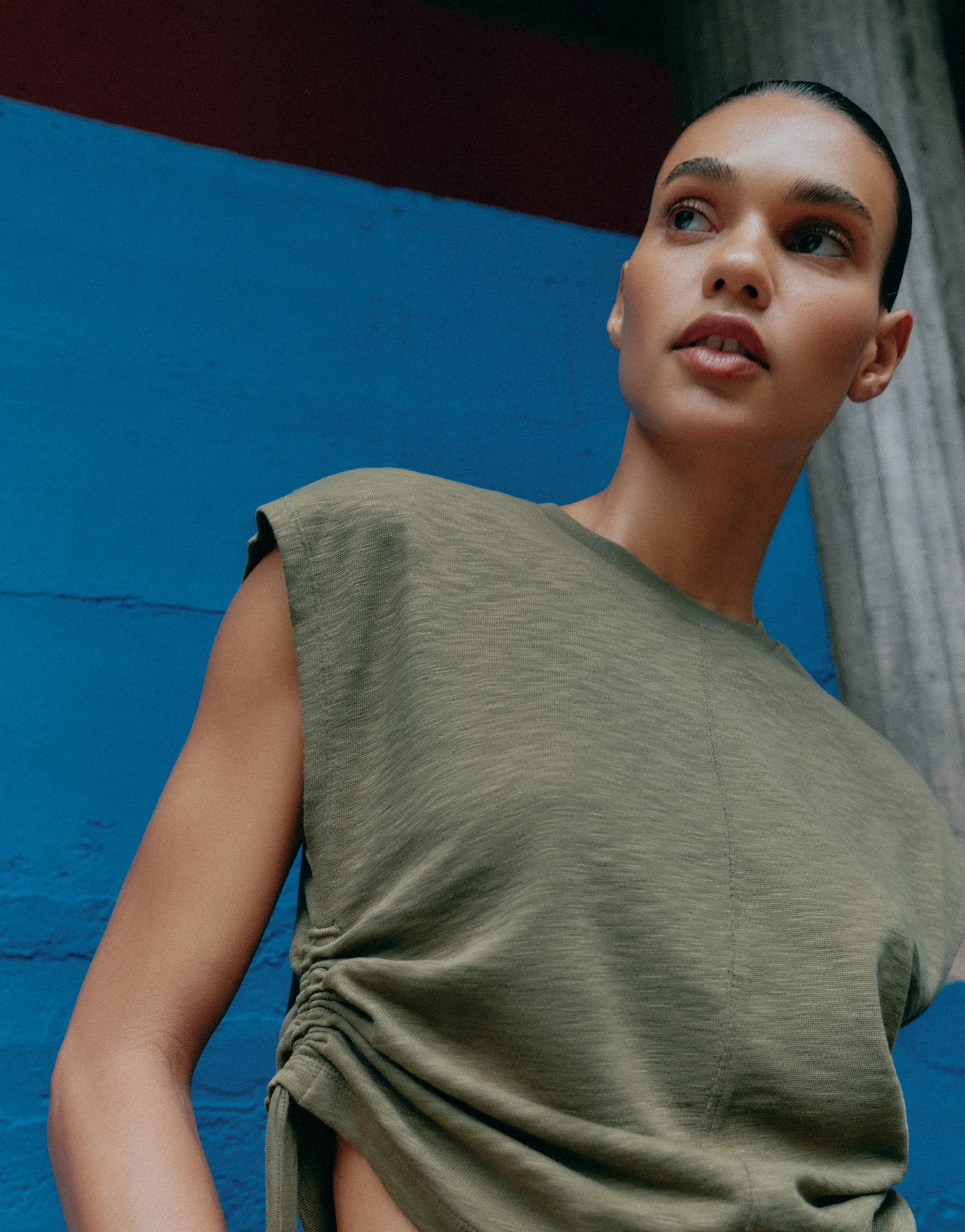 RUSTIC GATHERED T-SHIRT