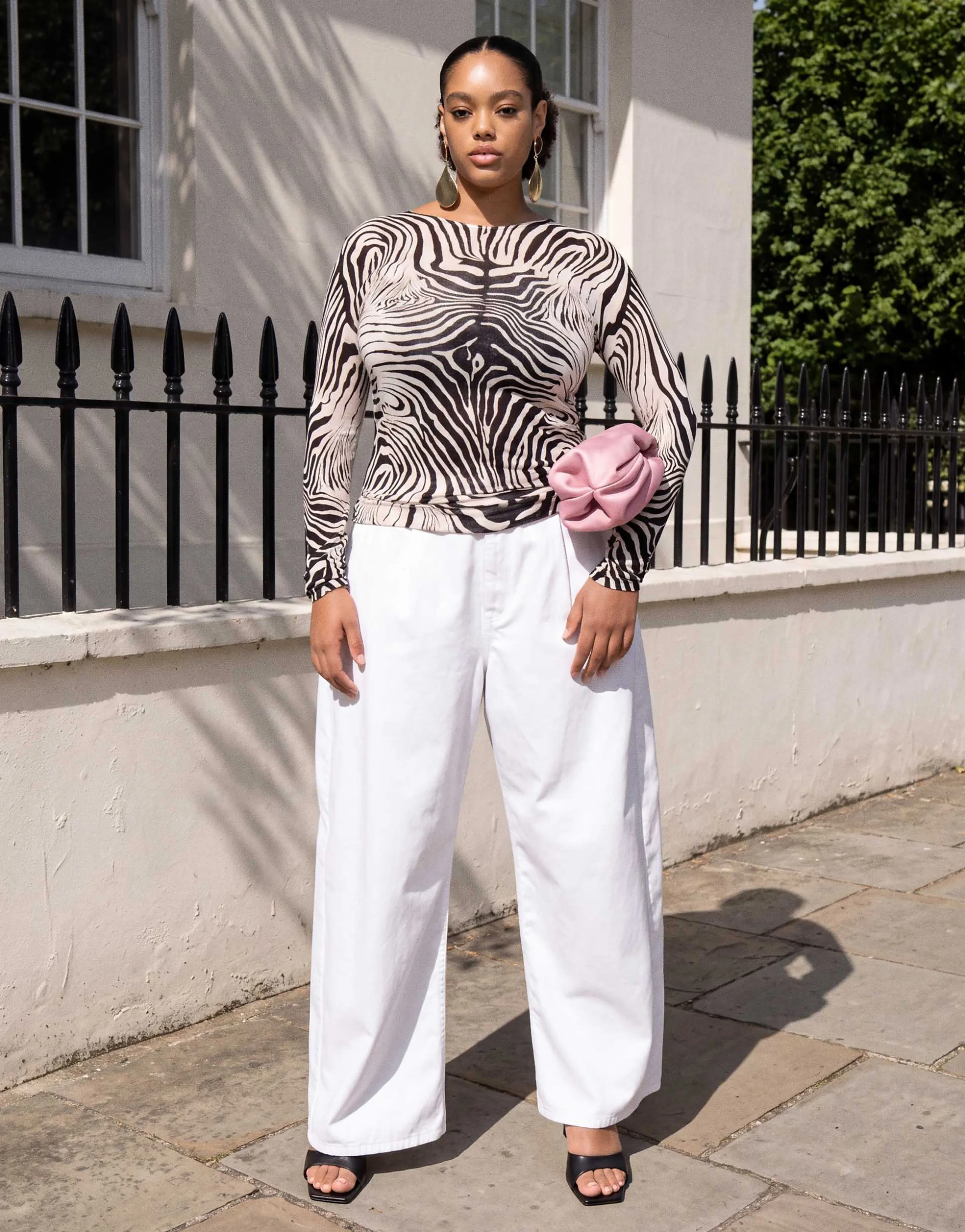 ASOS DESIGN Curve pleat front horseshoe jeans in white