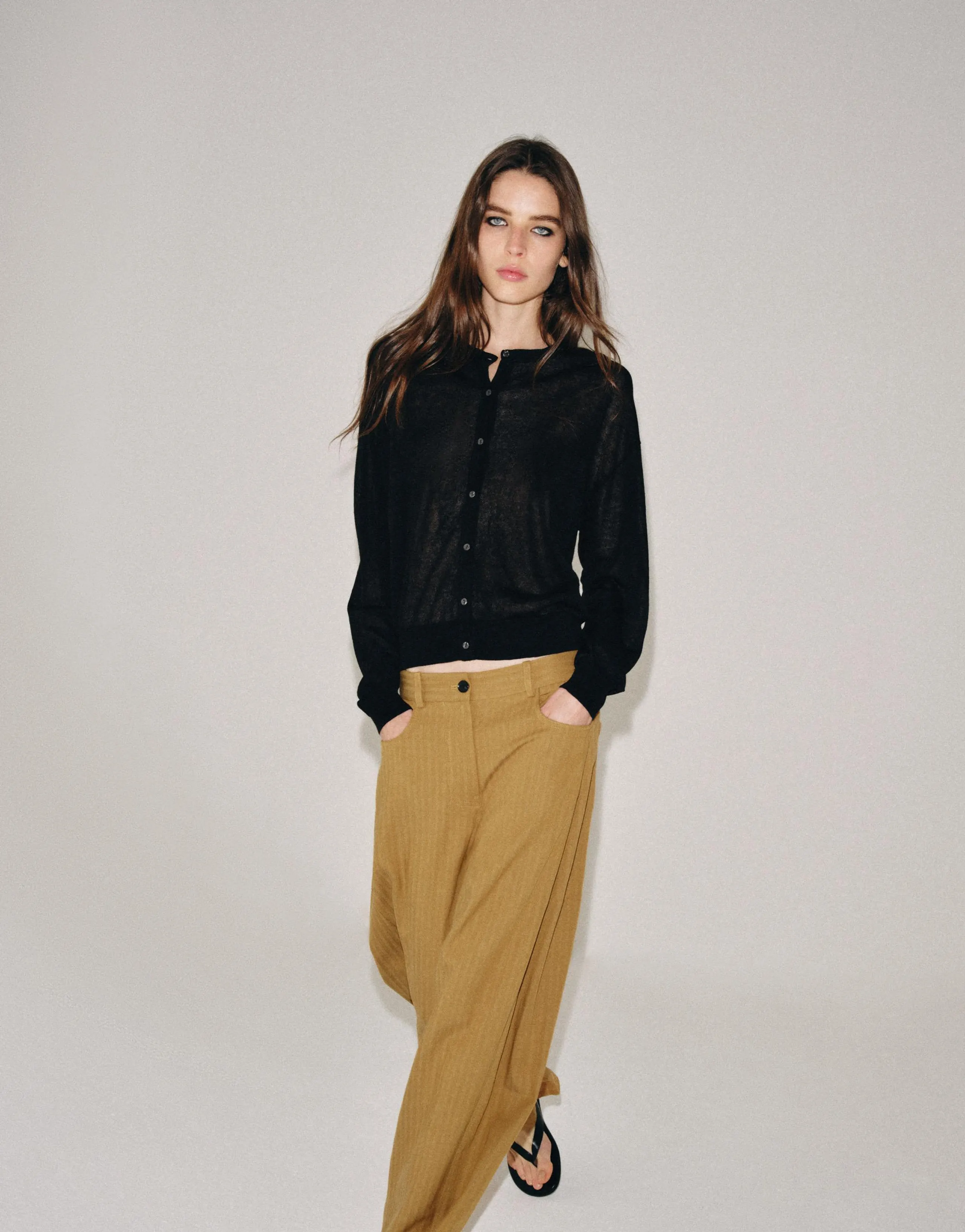 FINE KNIT CARDIGAN