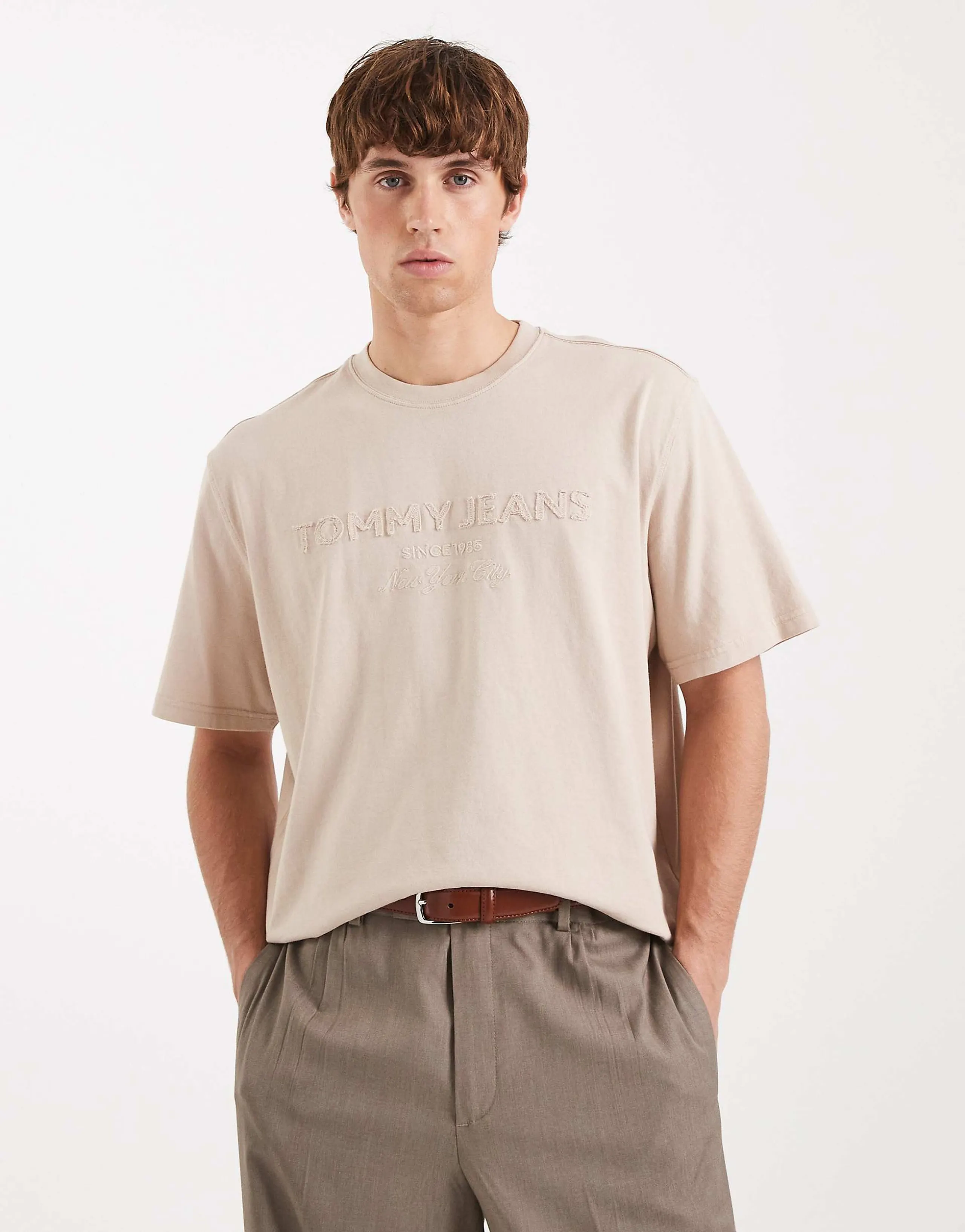 Tommy Jeans lifted classic center logo T-shirt in sand 