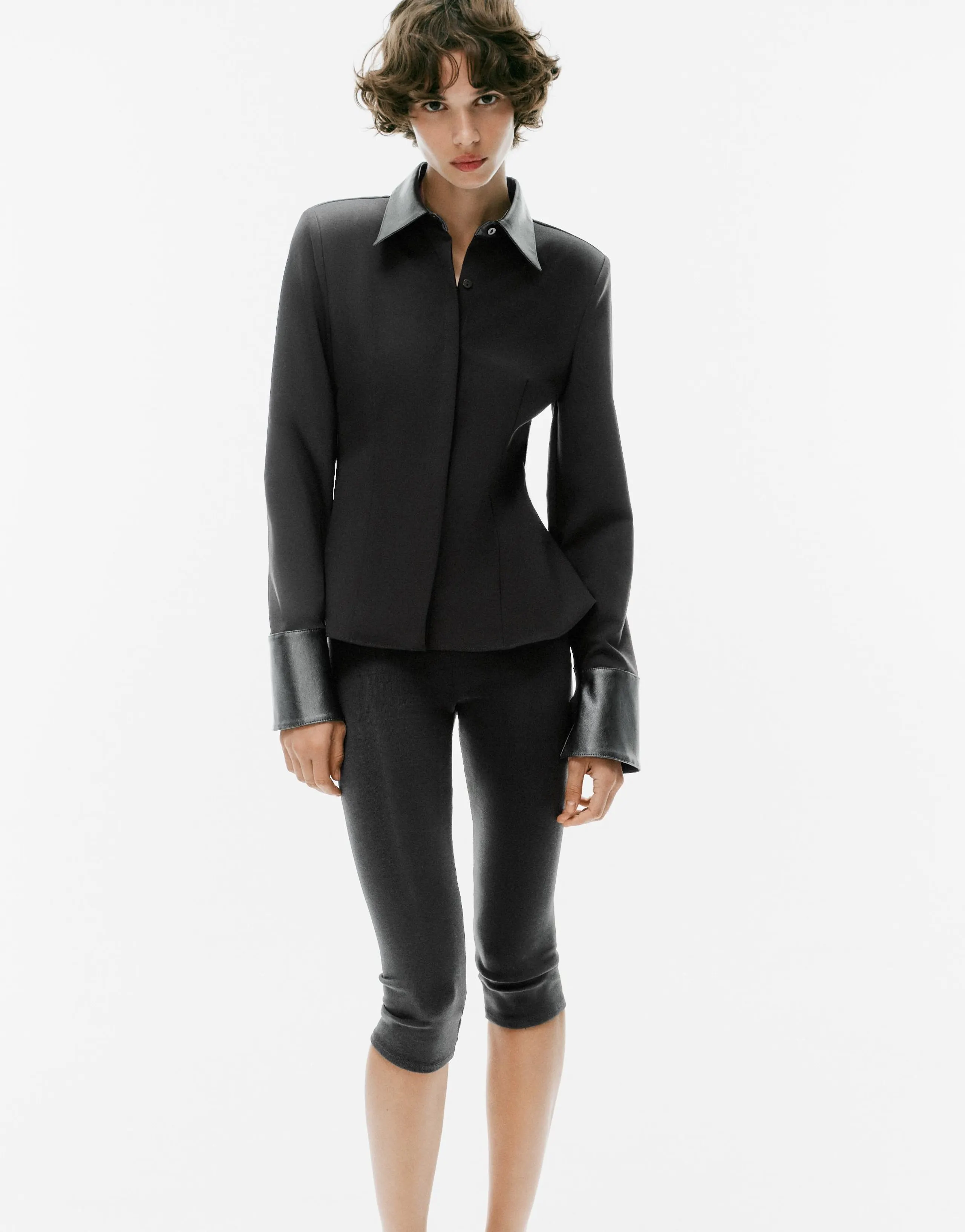 CONTRASTING SHIRT WITH SHOULDER PADS