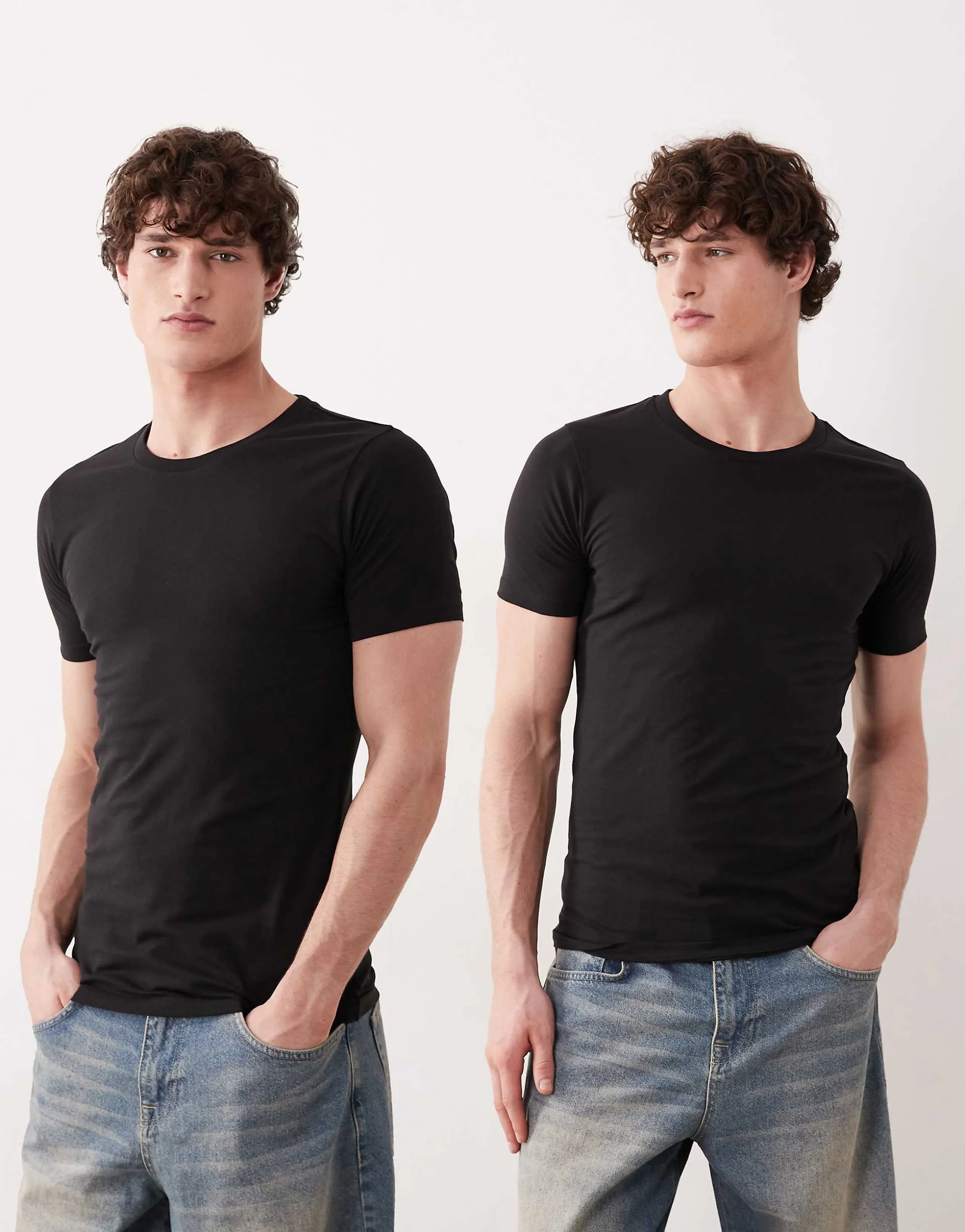 Jack & Jones 2-pack muscle fit T-shirts in black