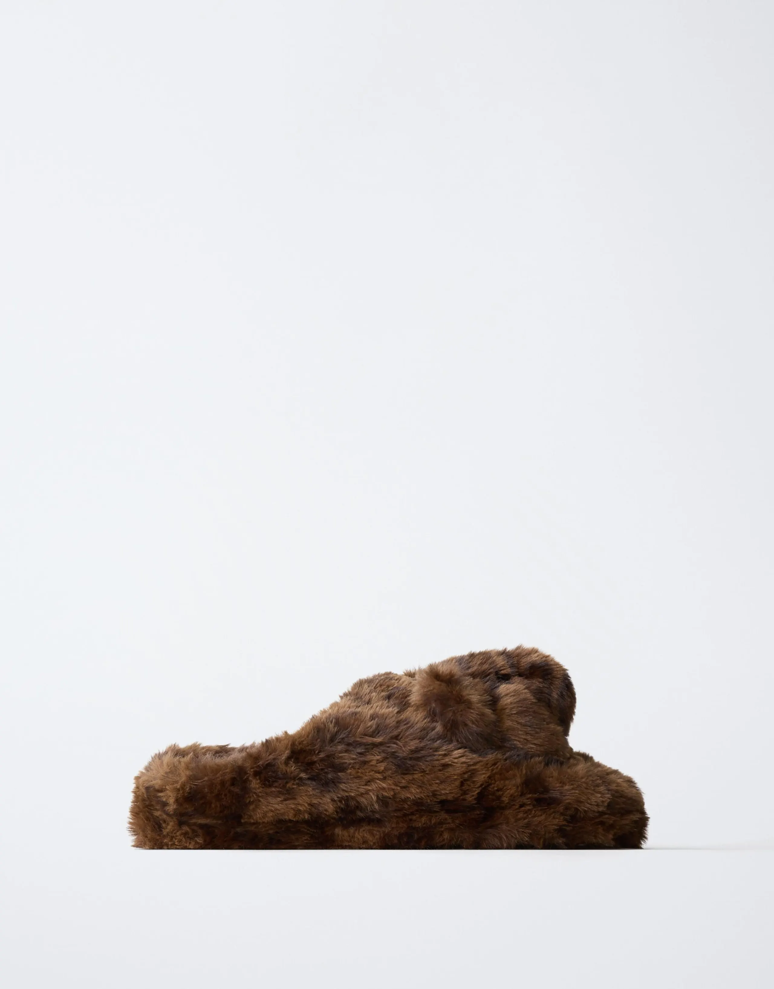 BEAR HOUSE SLIPPERS