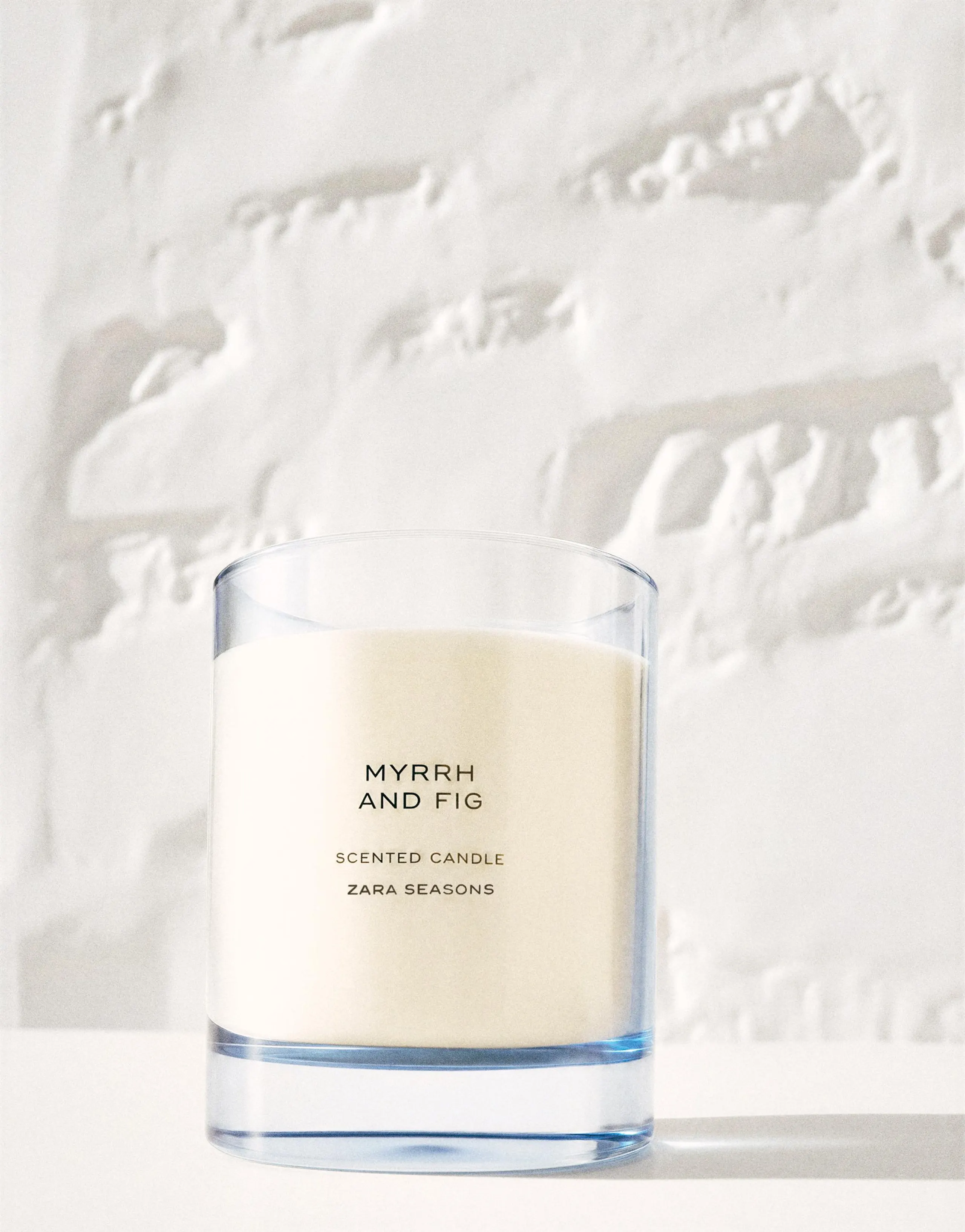MYRRH AND FIG SCENTED CANDLE 200 G (7.05 OZ).