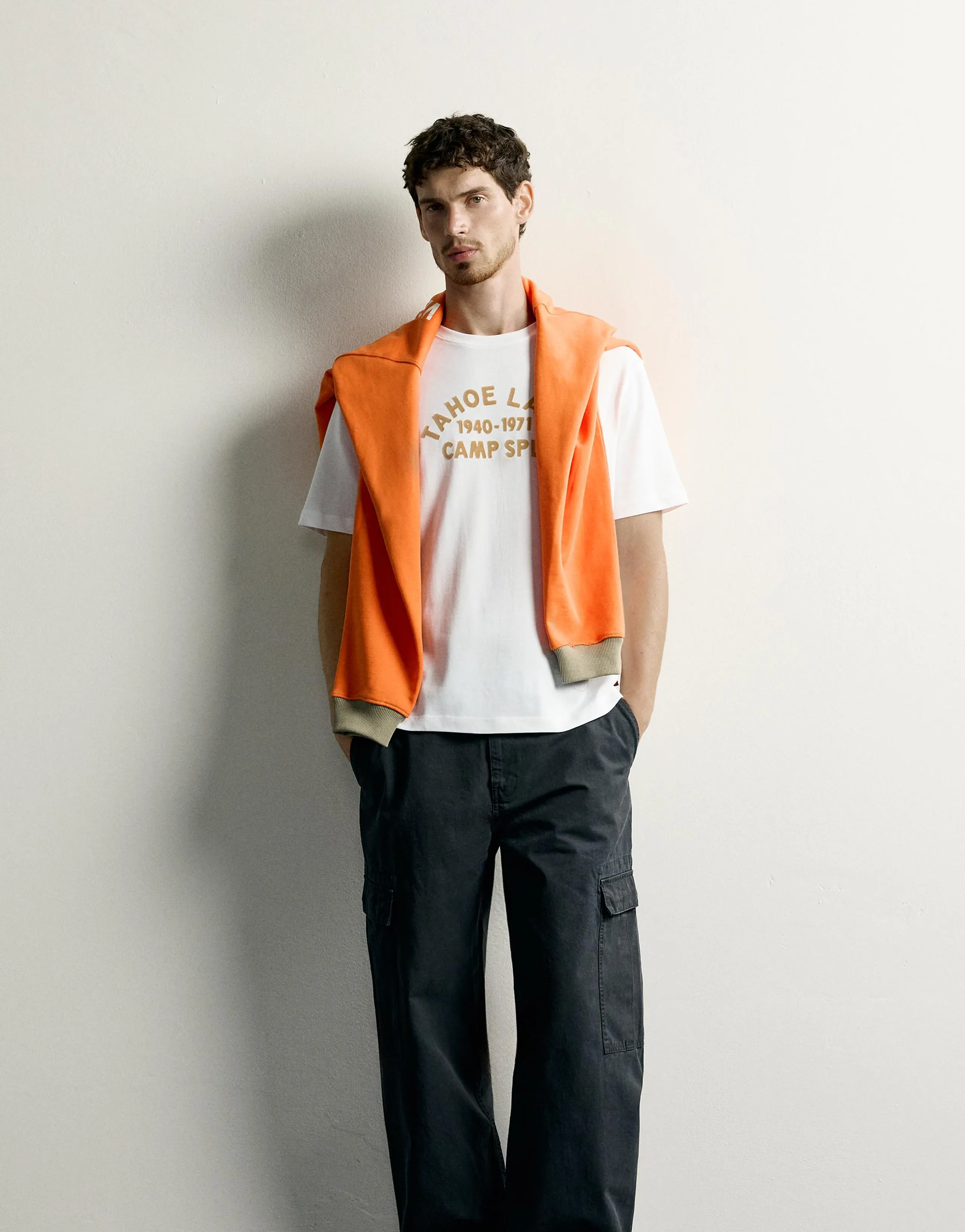 TEXTURED PRINT REGULAR FIT T-SHIRT