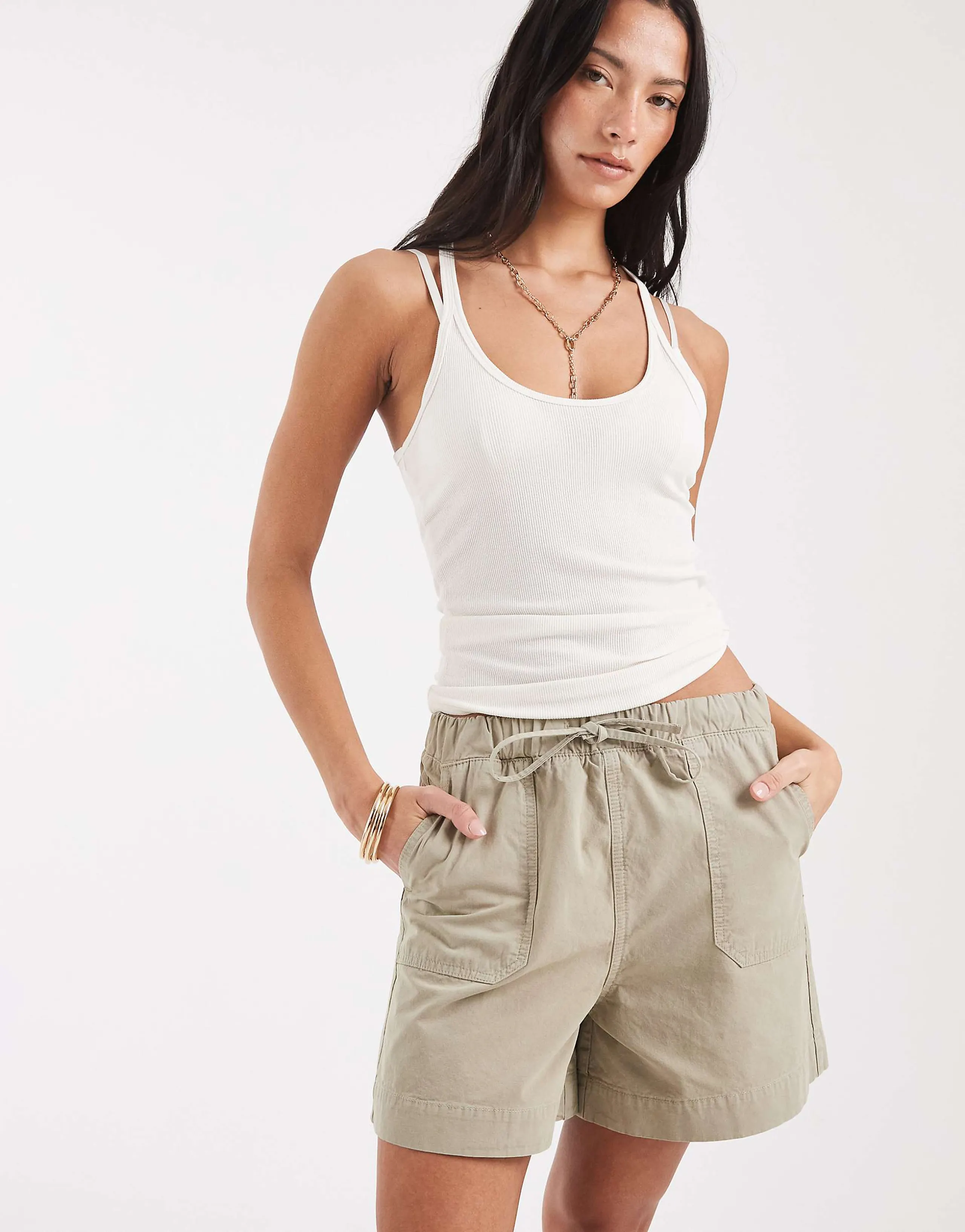 ASOS DESIGN pull on shorts in khaki