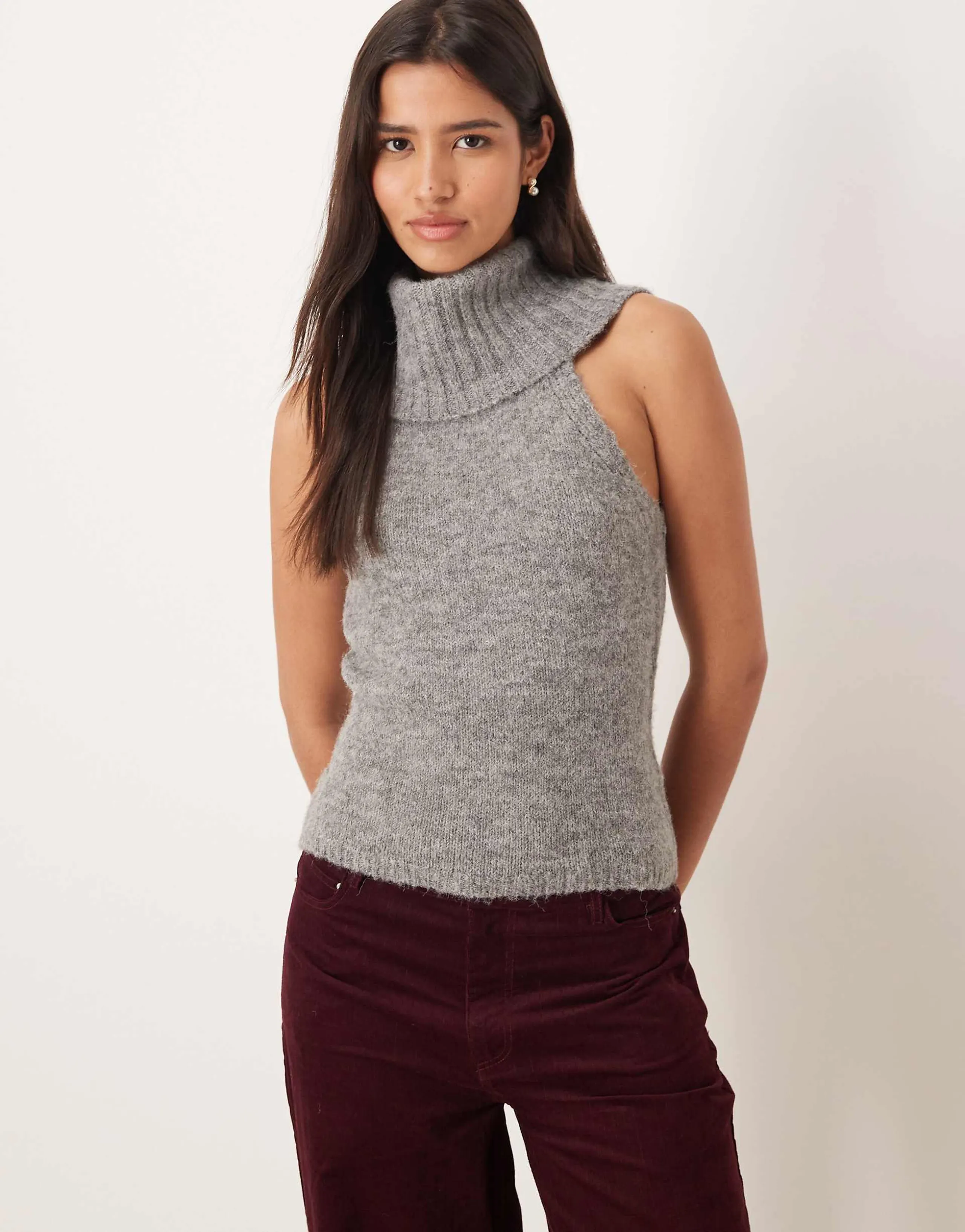 Gina Tricot chunky knit sleeveless high neck top in mid heather gray