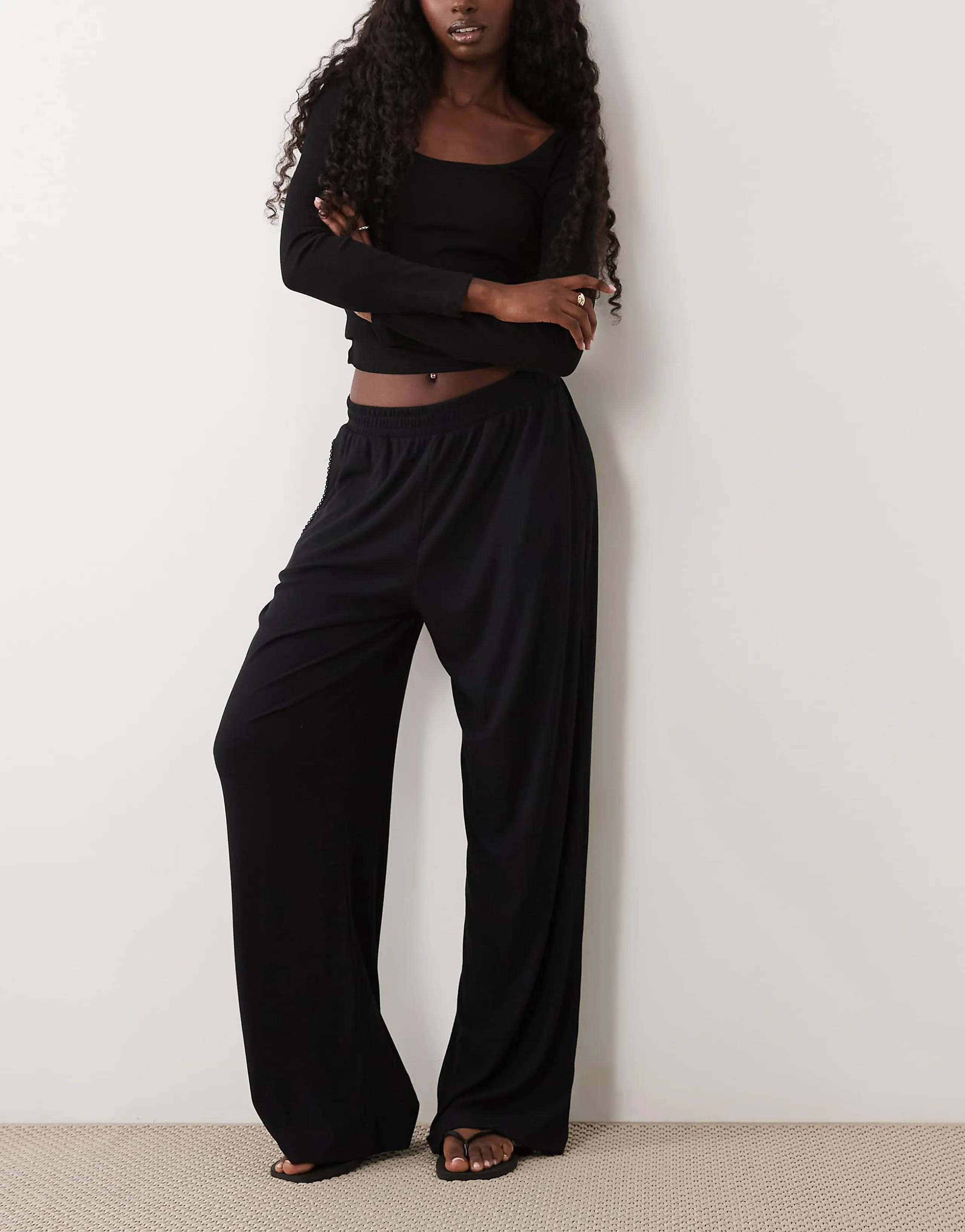 Abercrombie & Fitch ribbed jersey balloon fit pants in black