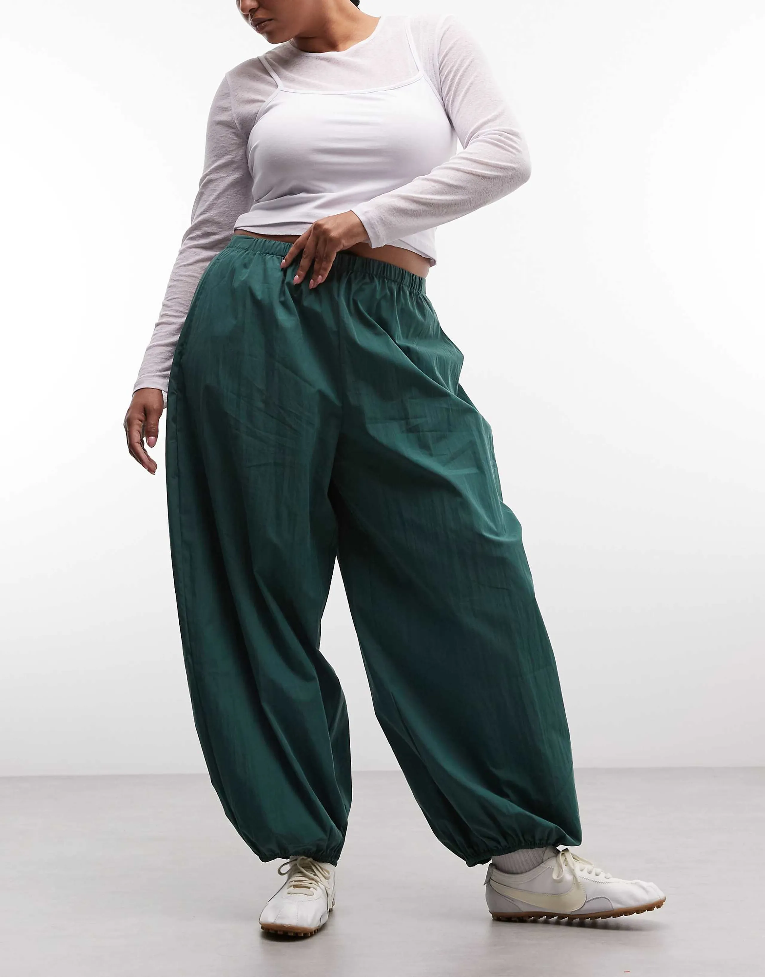 ASOS DESIGN Curve cotton nylon blend pull-on balloon pants in dark green