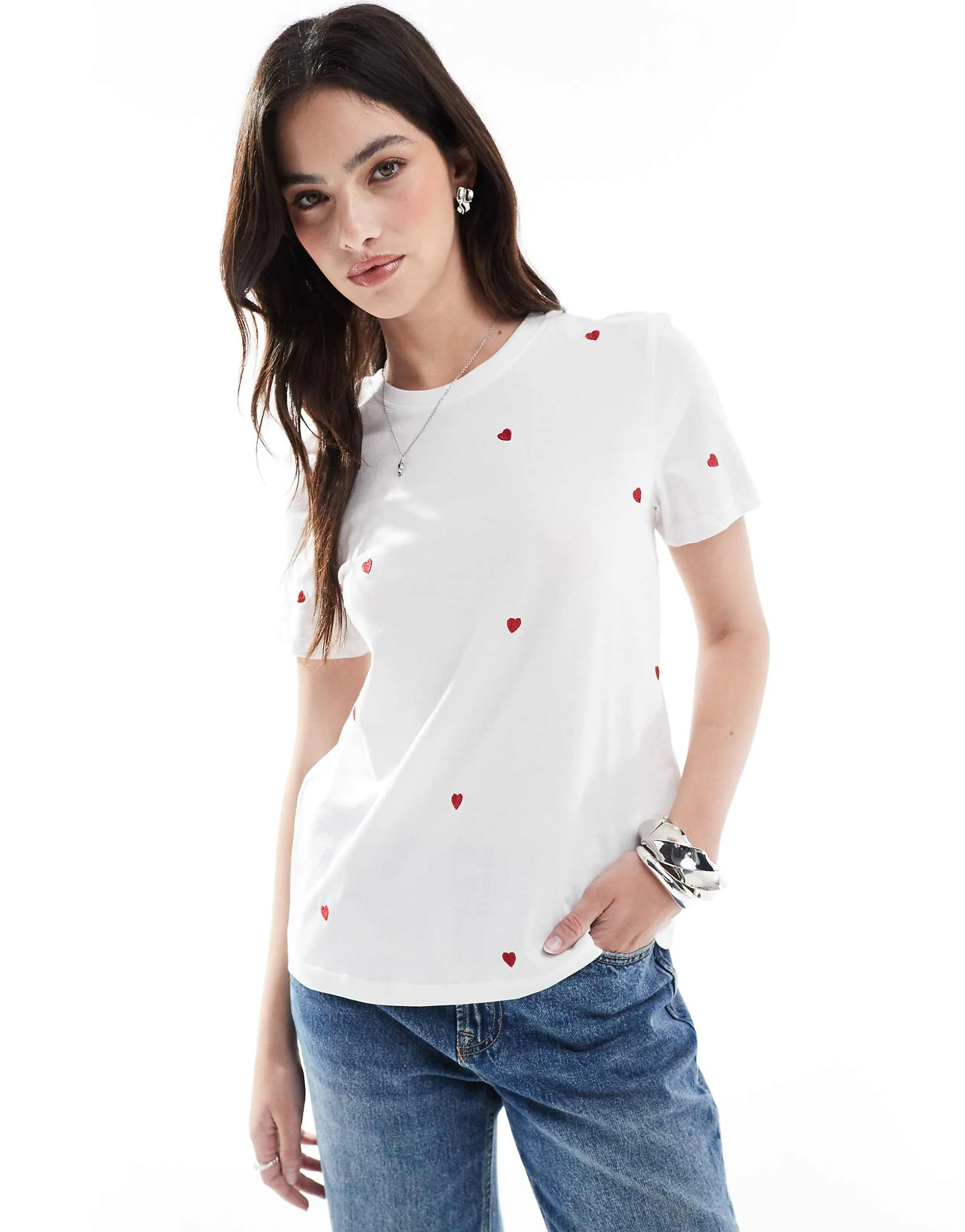ONLY heart embroidery crew neck T-shirt in white