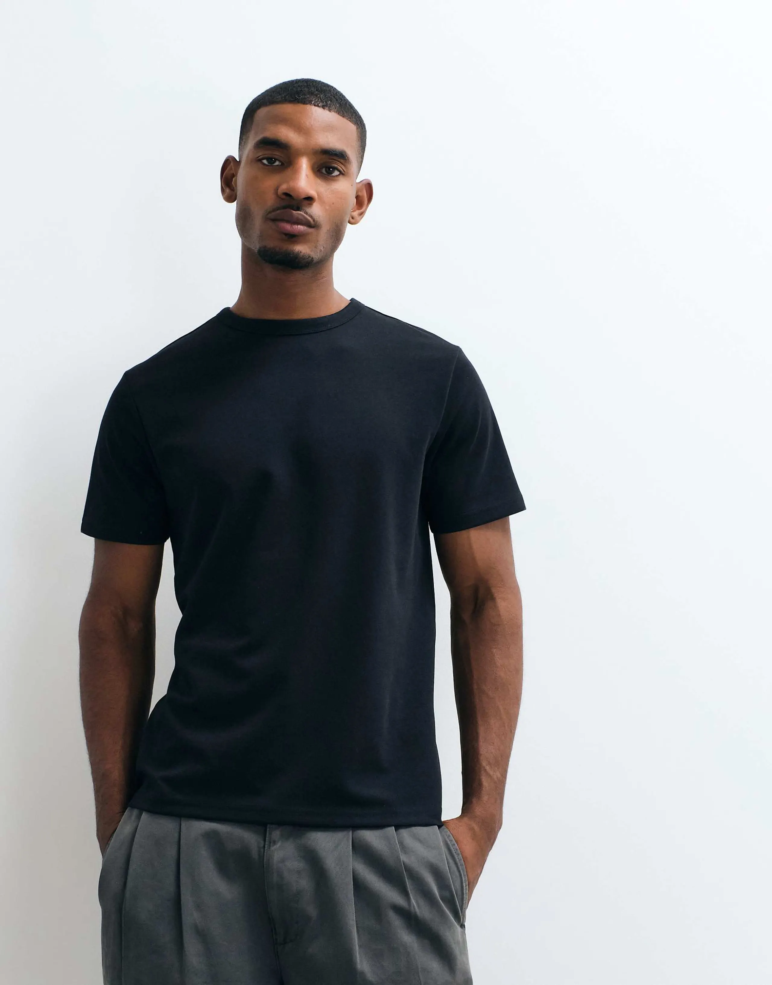 ASOS DESIGN breatheMAX™ heavyweight regular fit T-shirt in black cotton blend
